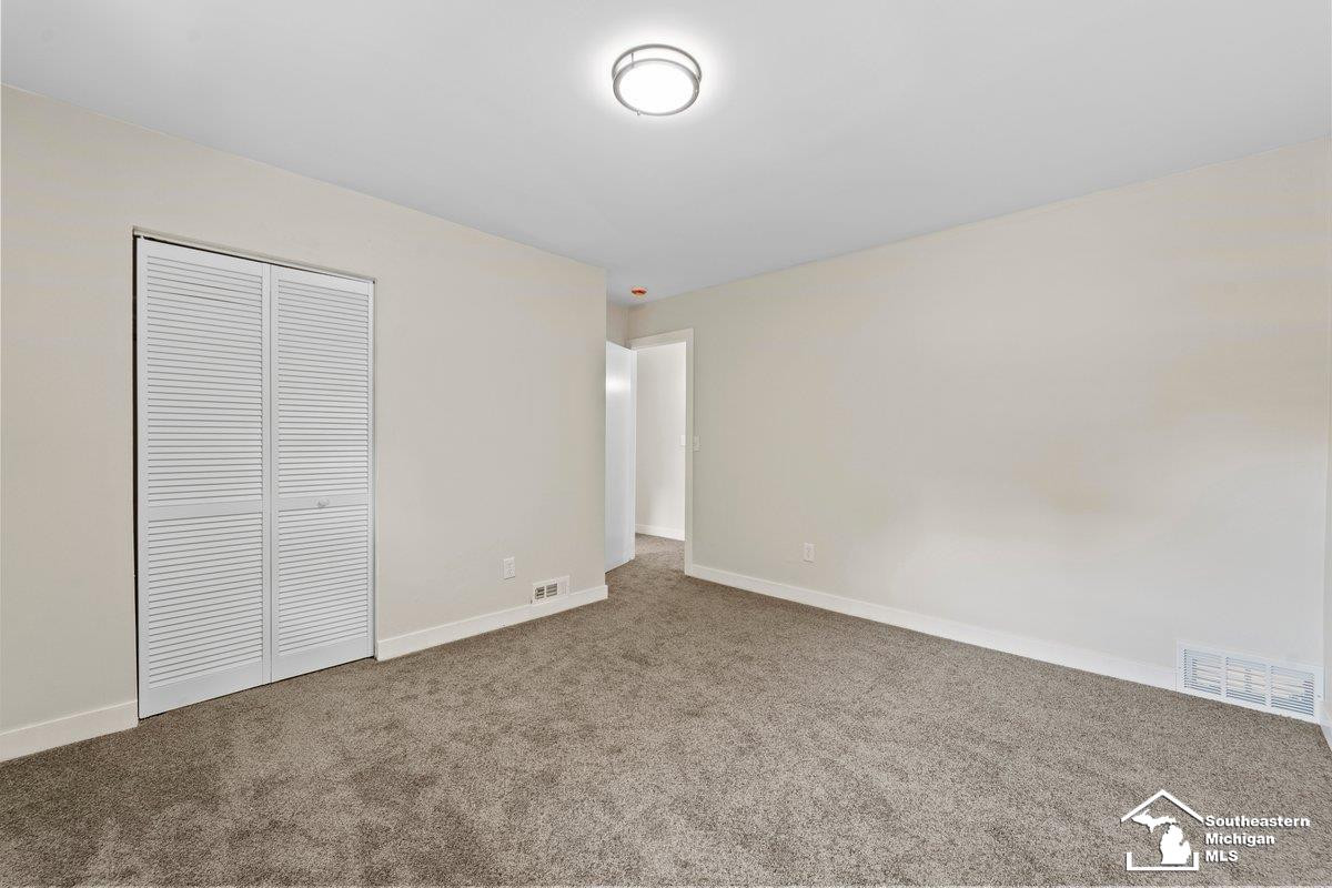 5888 Kolb Avenue, Allen Park, MI 48101 — Photo 21
