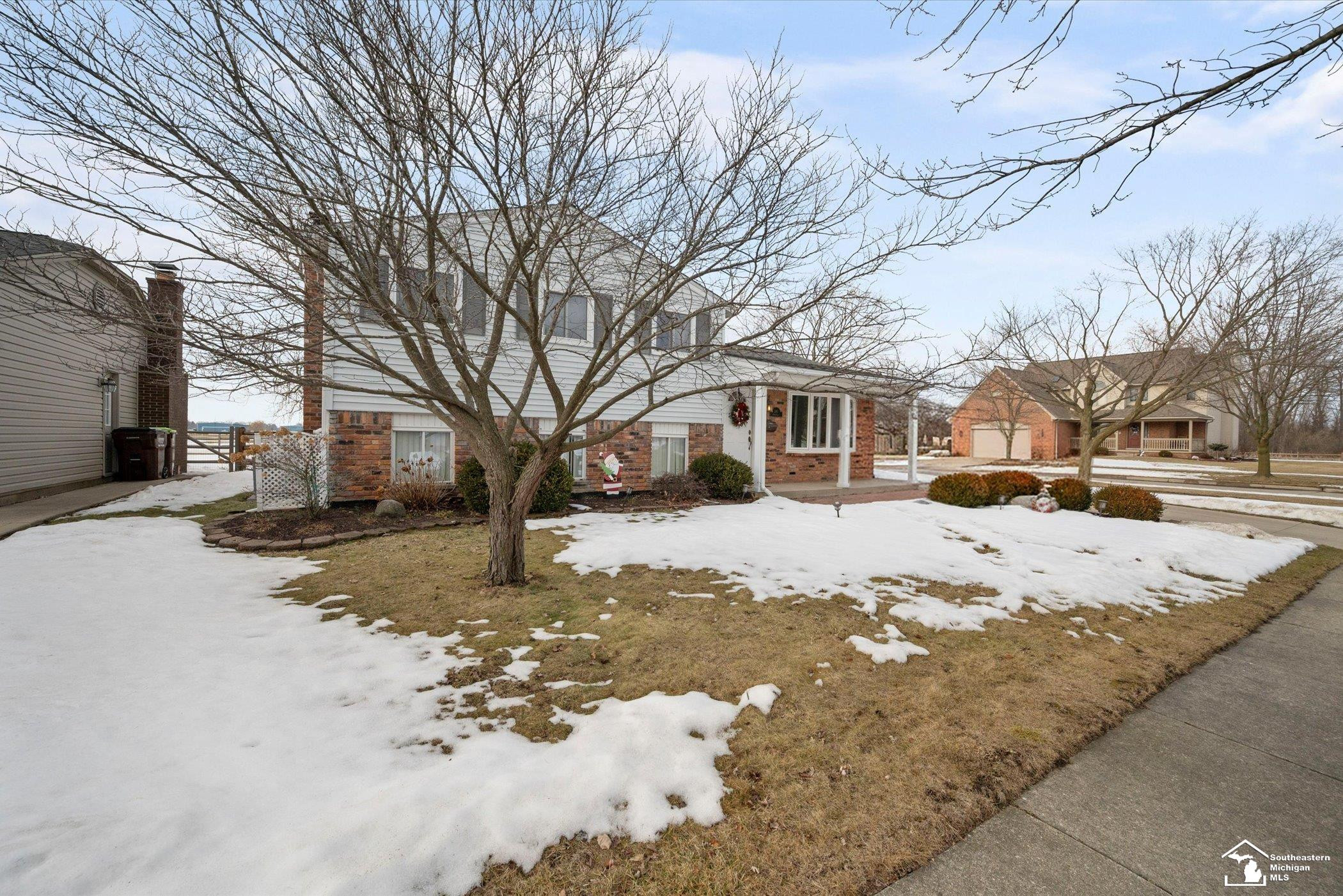 381 Armitage Drive, Monroe, MI 48162 — Photo 2