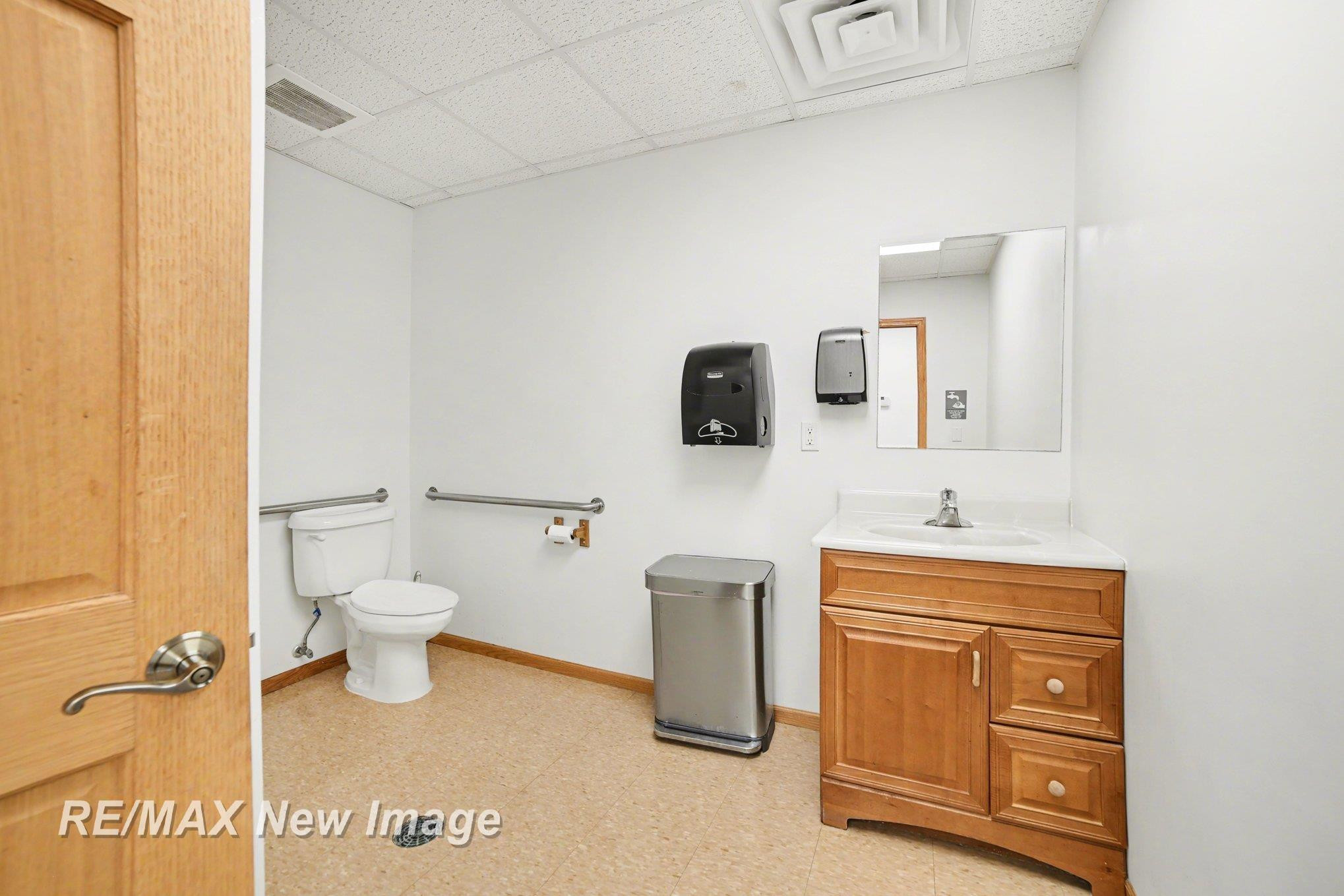 49 E ISABELLA Road, Midland, MI 48640 — Photo 7