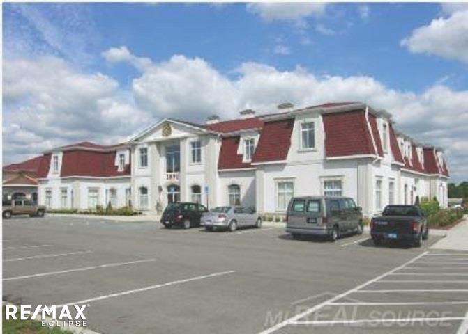 2891 E Maple Road, Unit 203, Troy, MI 48083