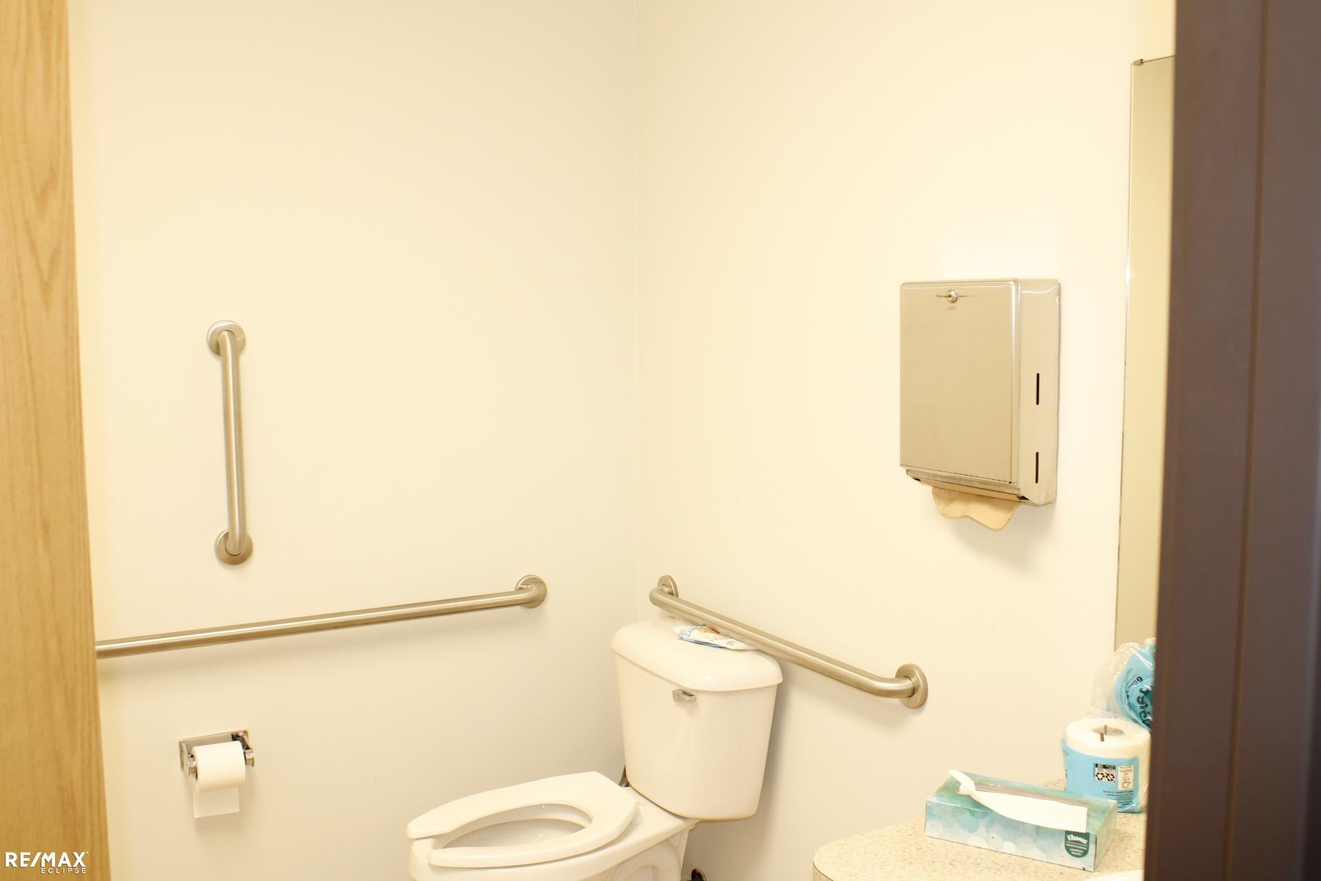 2891 E Maple Road, Unit 203, Troy, MI 48083 — Photo 24