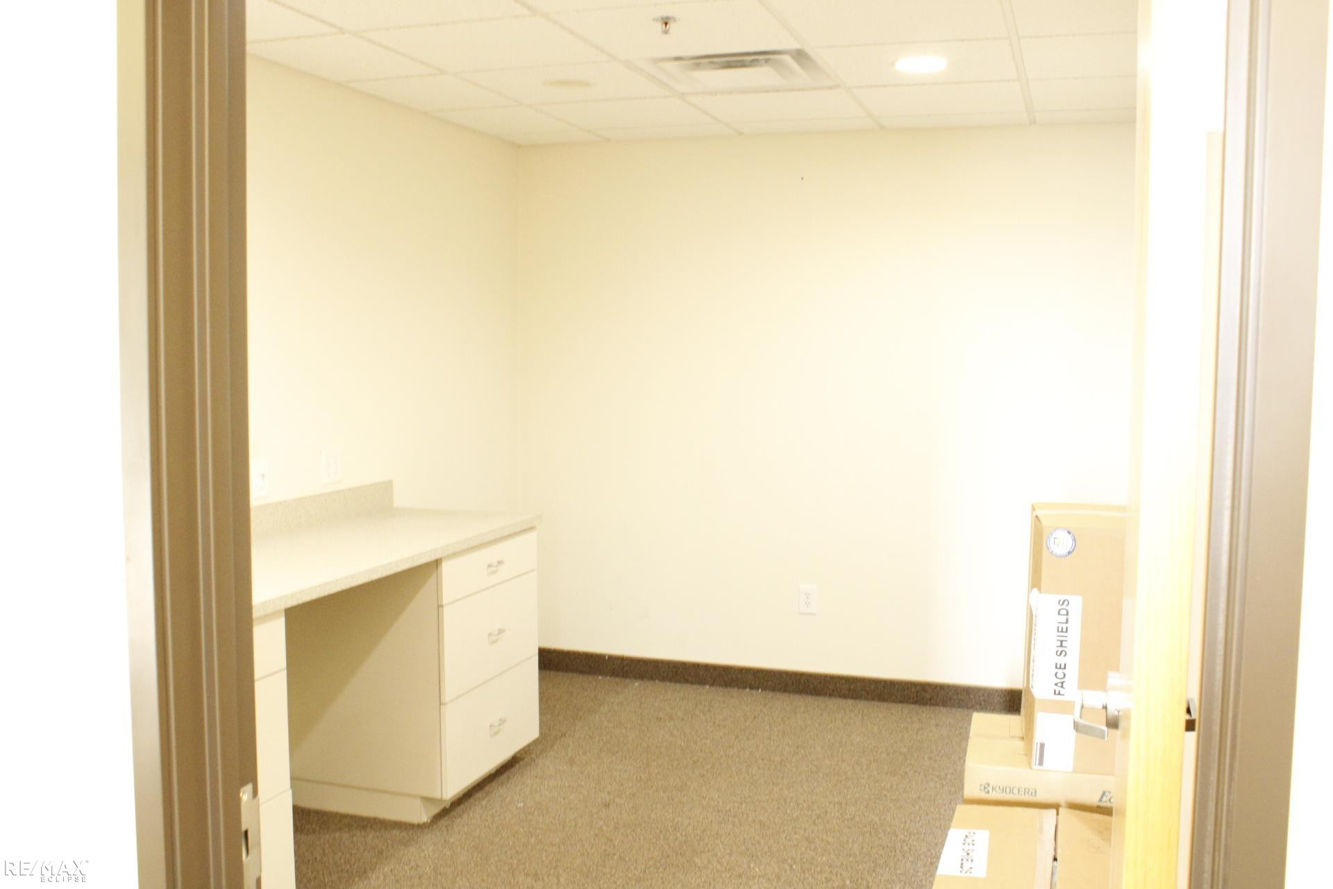 2891 E Maple Road, Unit 203, Troy, MI 48083 — Photo 29