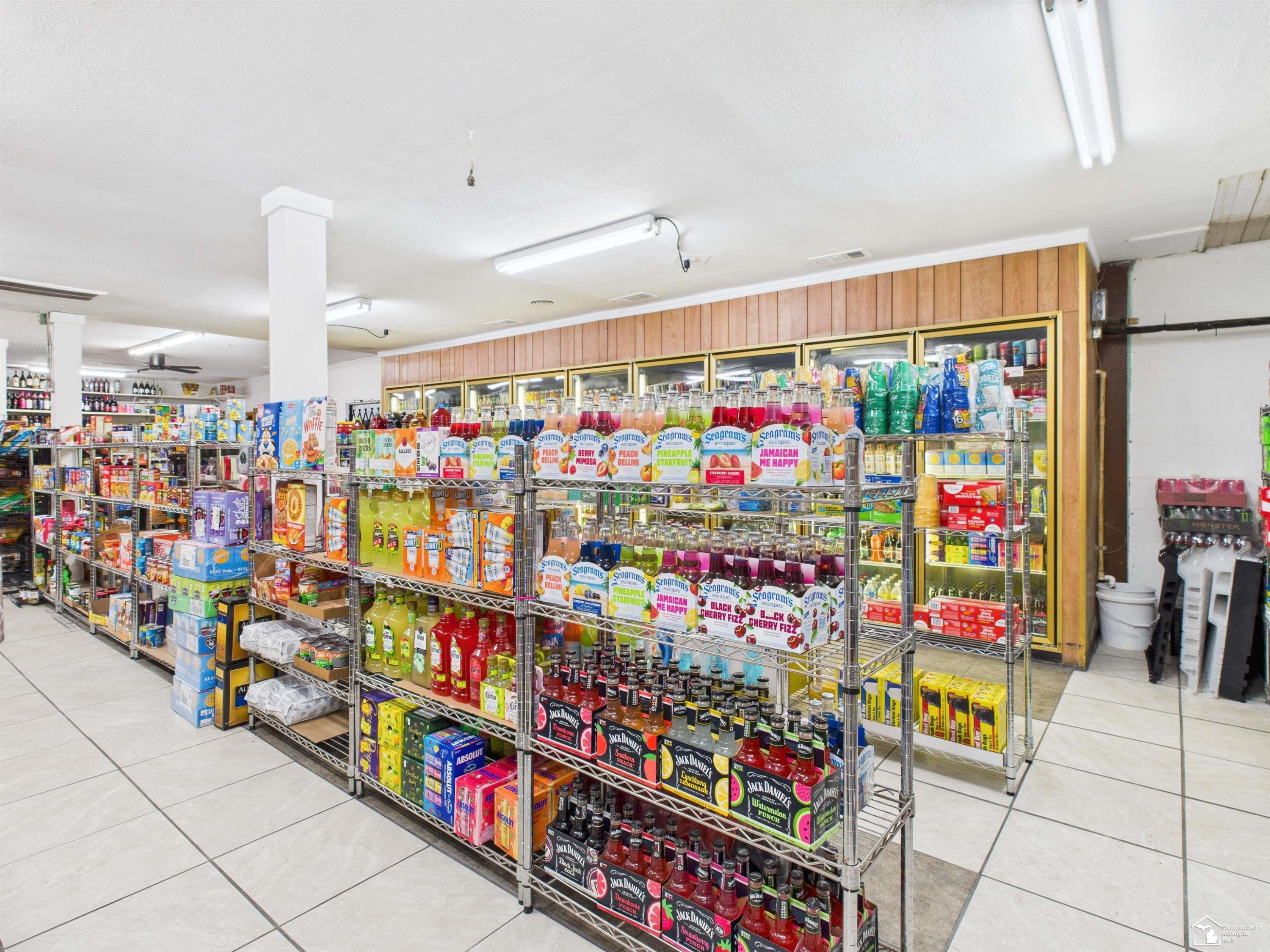12240 S Dixie Highway, La Salle, MI — Photo 11