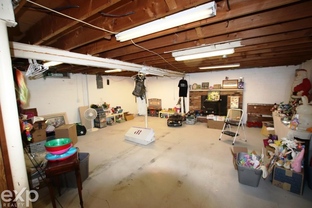 60 Riverside Drive, Mount Clemens, MI 48043 — Photo 18