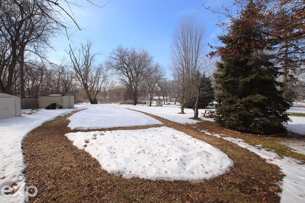 60 Riverside Drive, Mount Clemens, MI 48043 — Photo 23