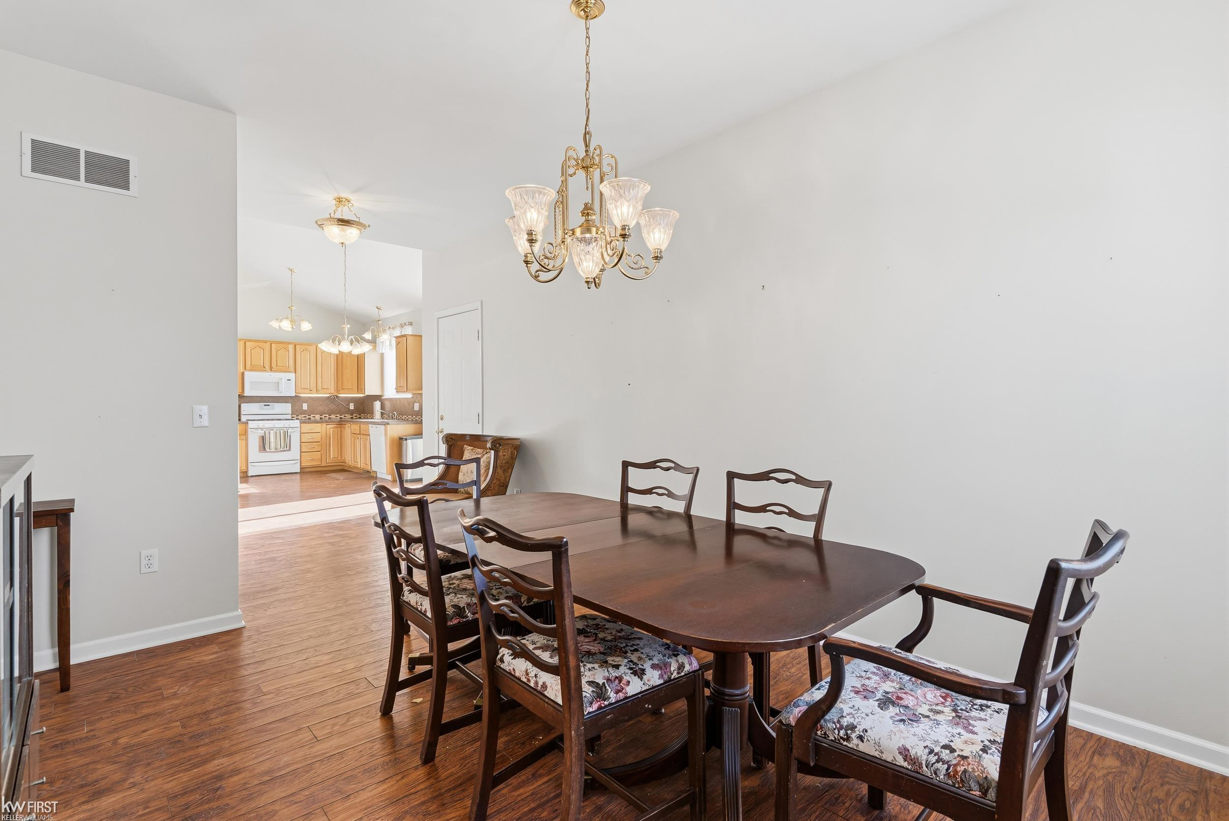 6251 Saint Charles Pass, Swartz Creek, MI 48473 — Photo 9