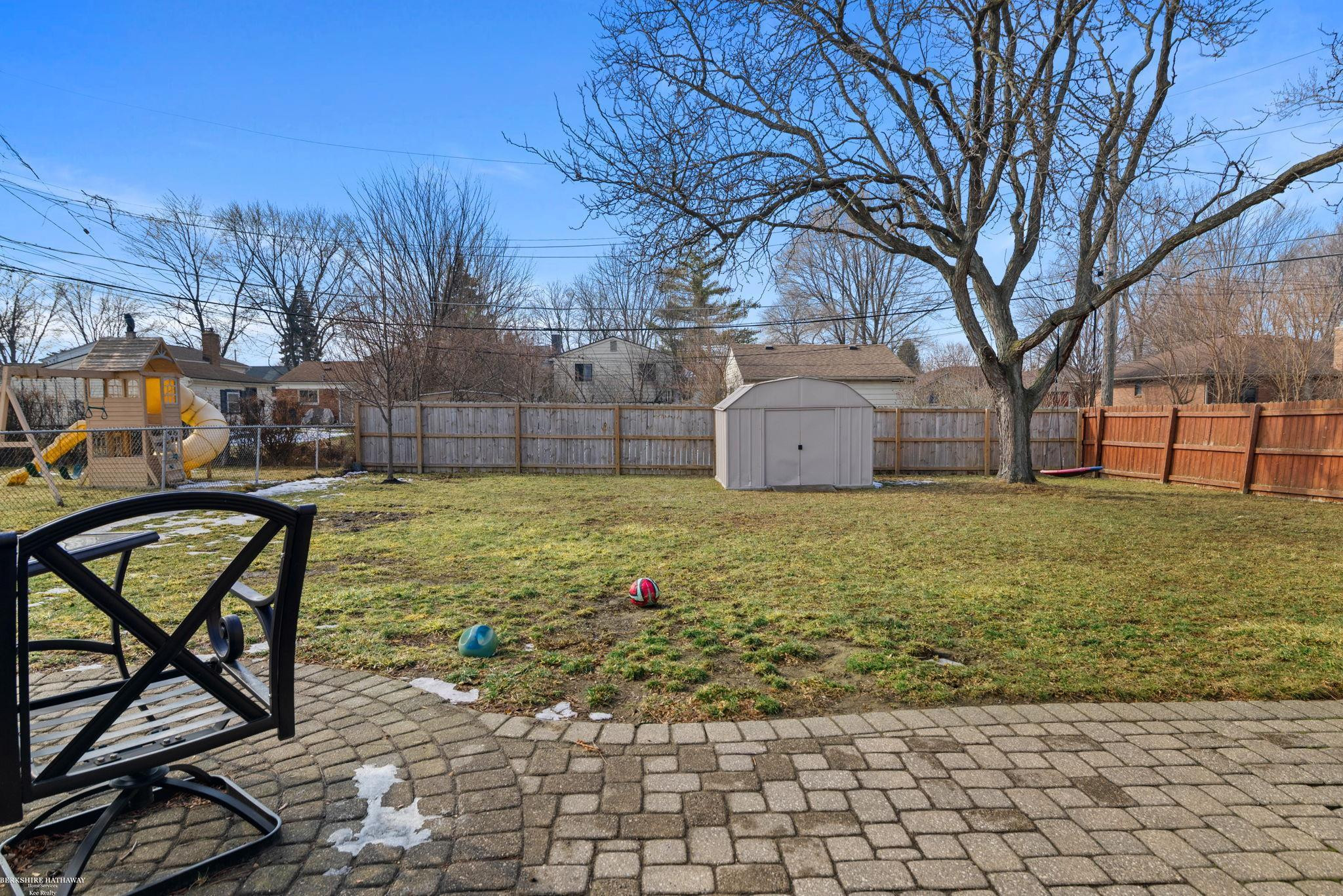 31331 Mc Namee Street, Fraser, MI 48026 — Photo 17