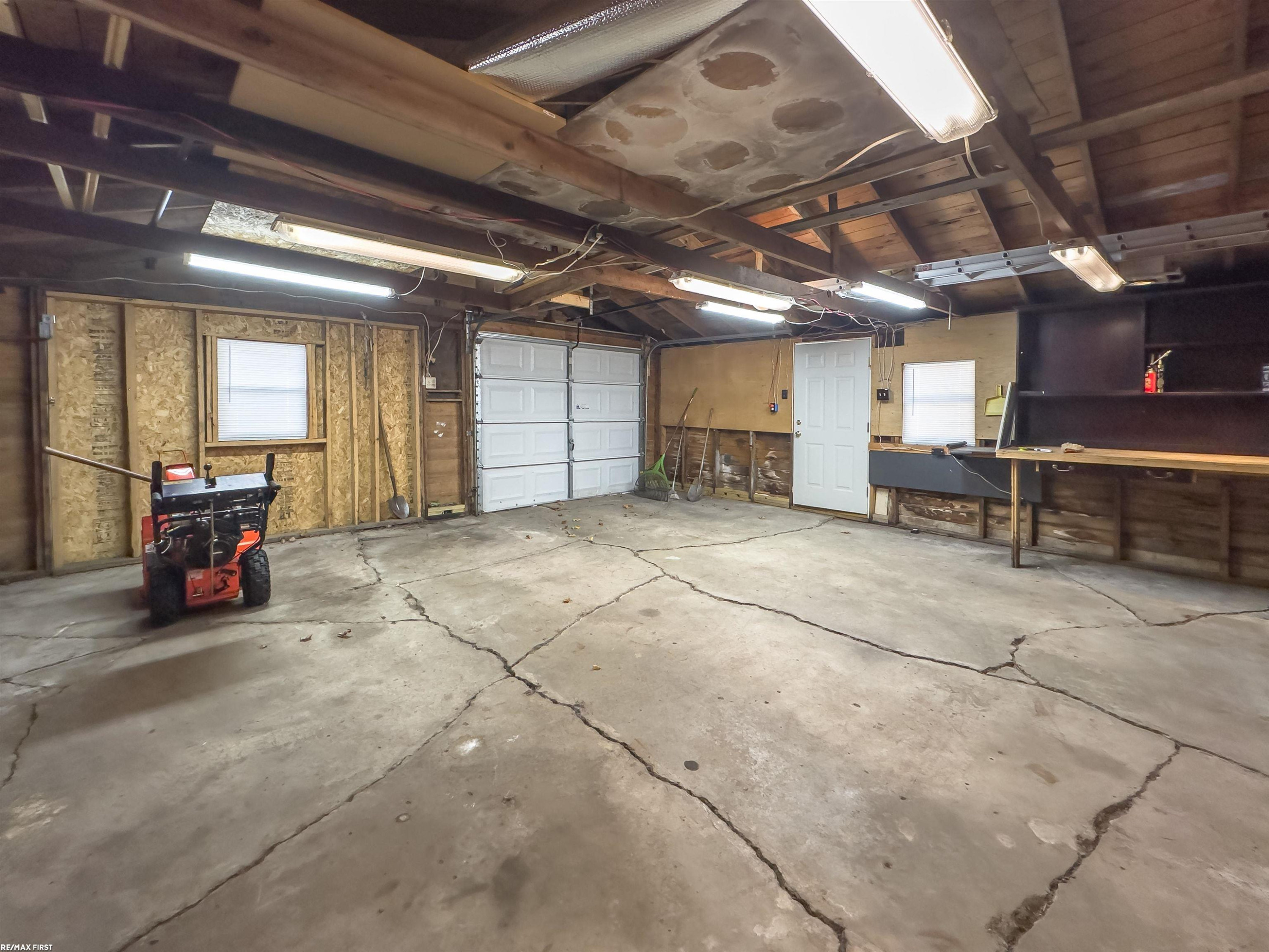 8600 River Road, MI — Photo 33