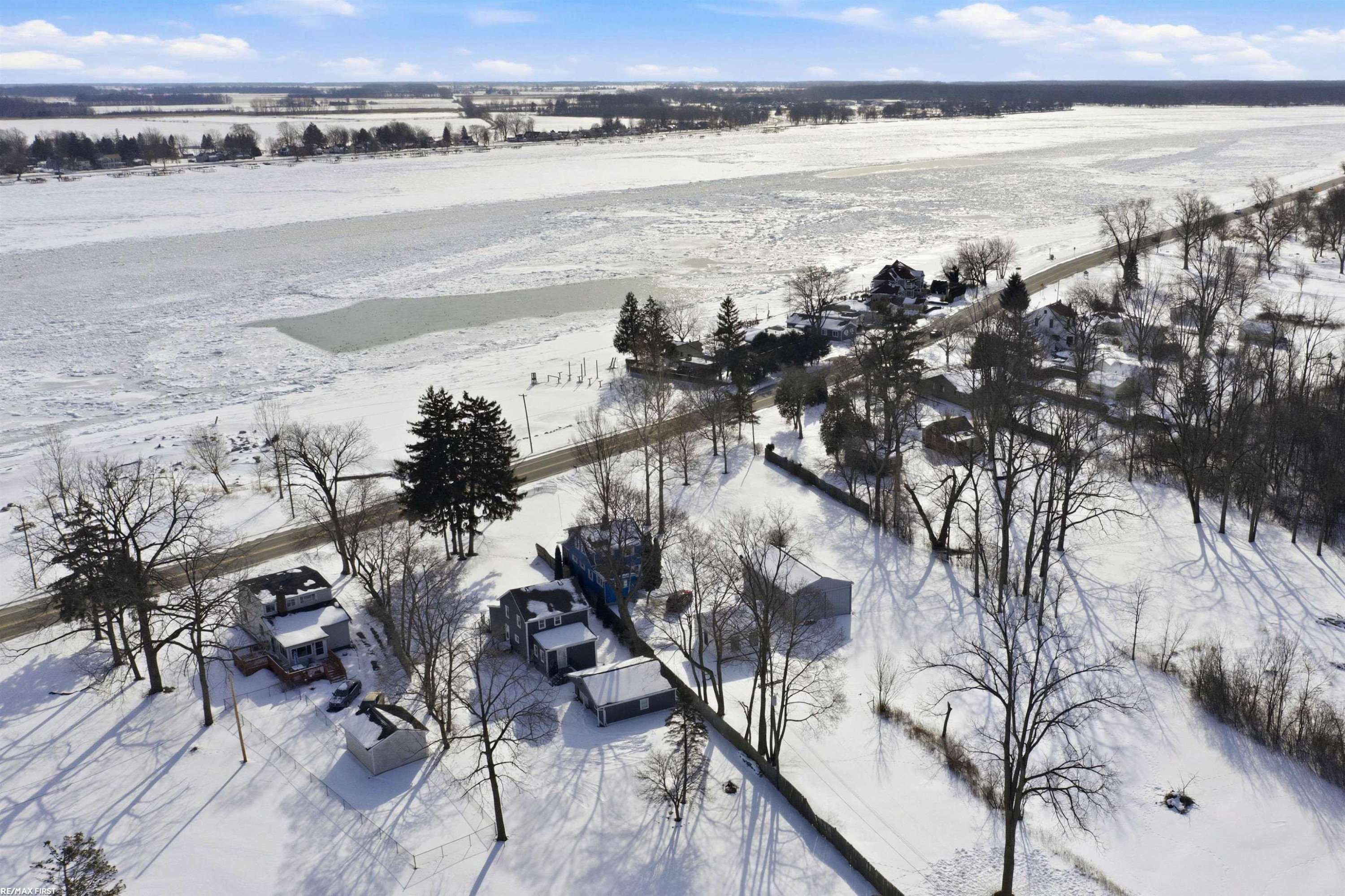 8600 River Road, MI — Photo 42