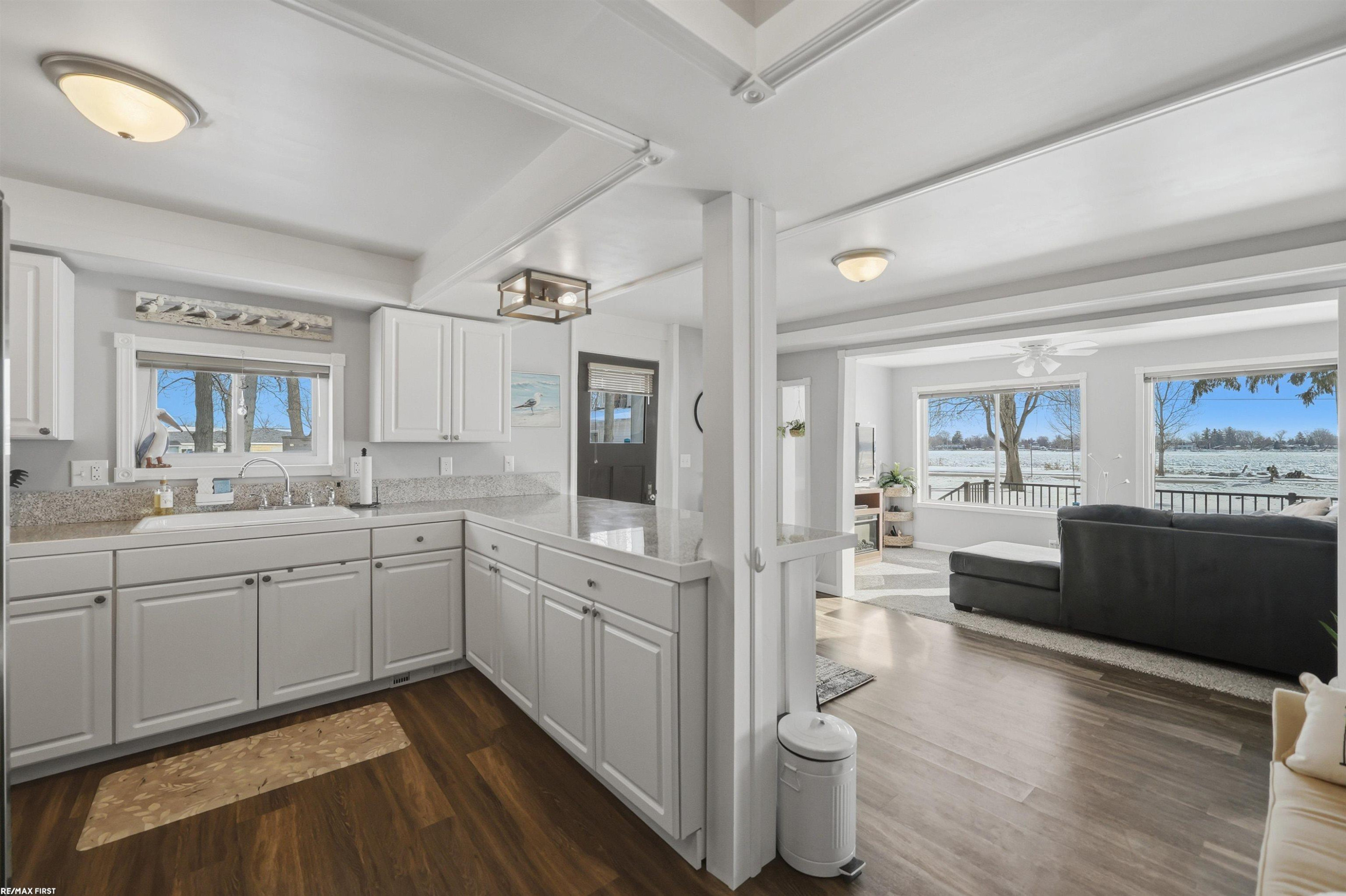 8600 River Road, MI — Photo 12