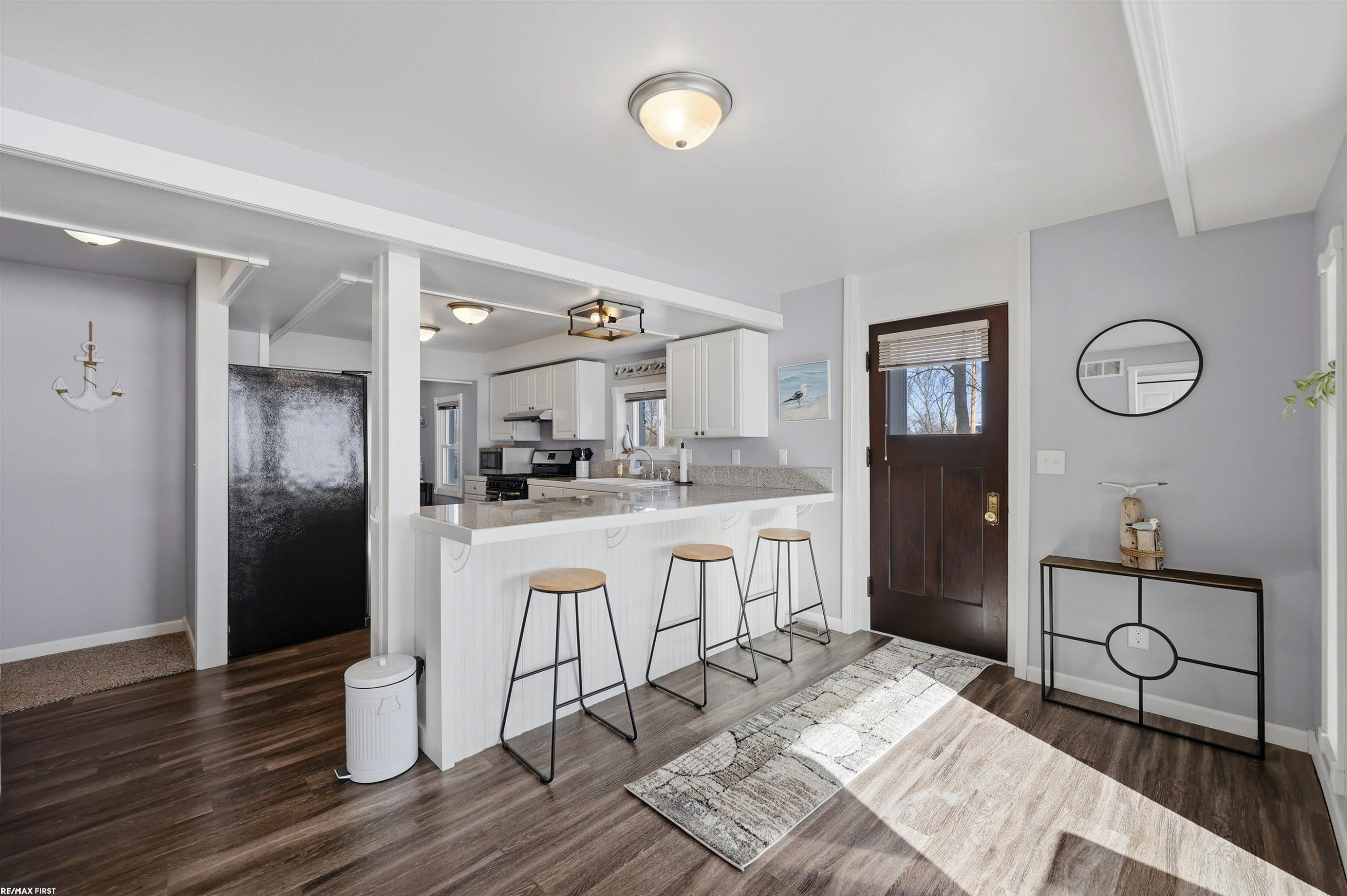8600 River Road, MI — Photo 13