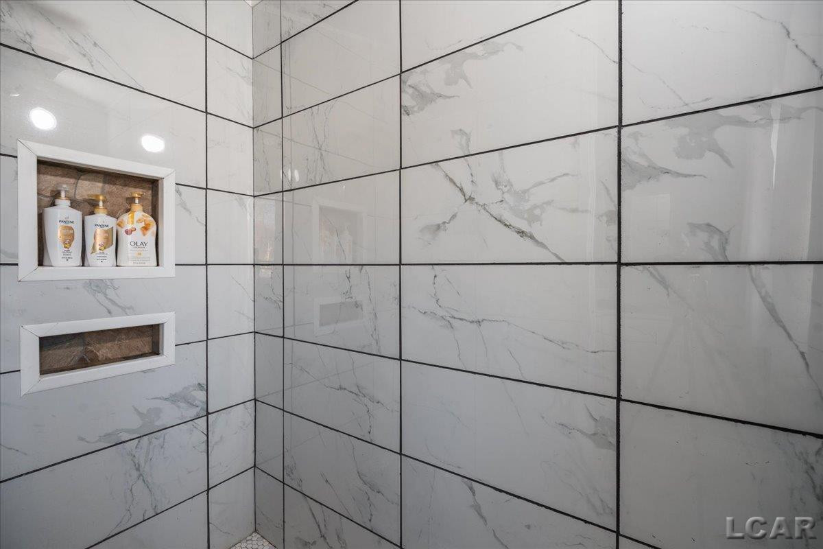 8266 Irish Mist Drive, Onsted, MI 49265 — Photo 13