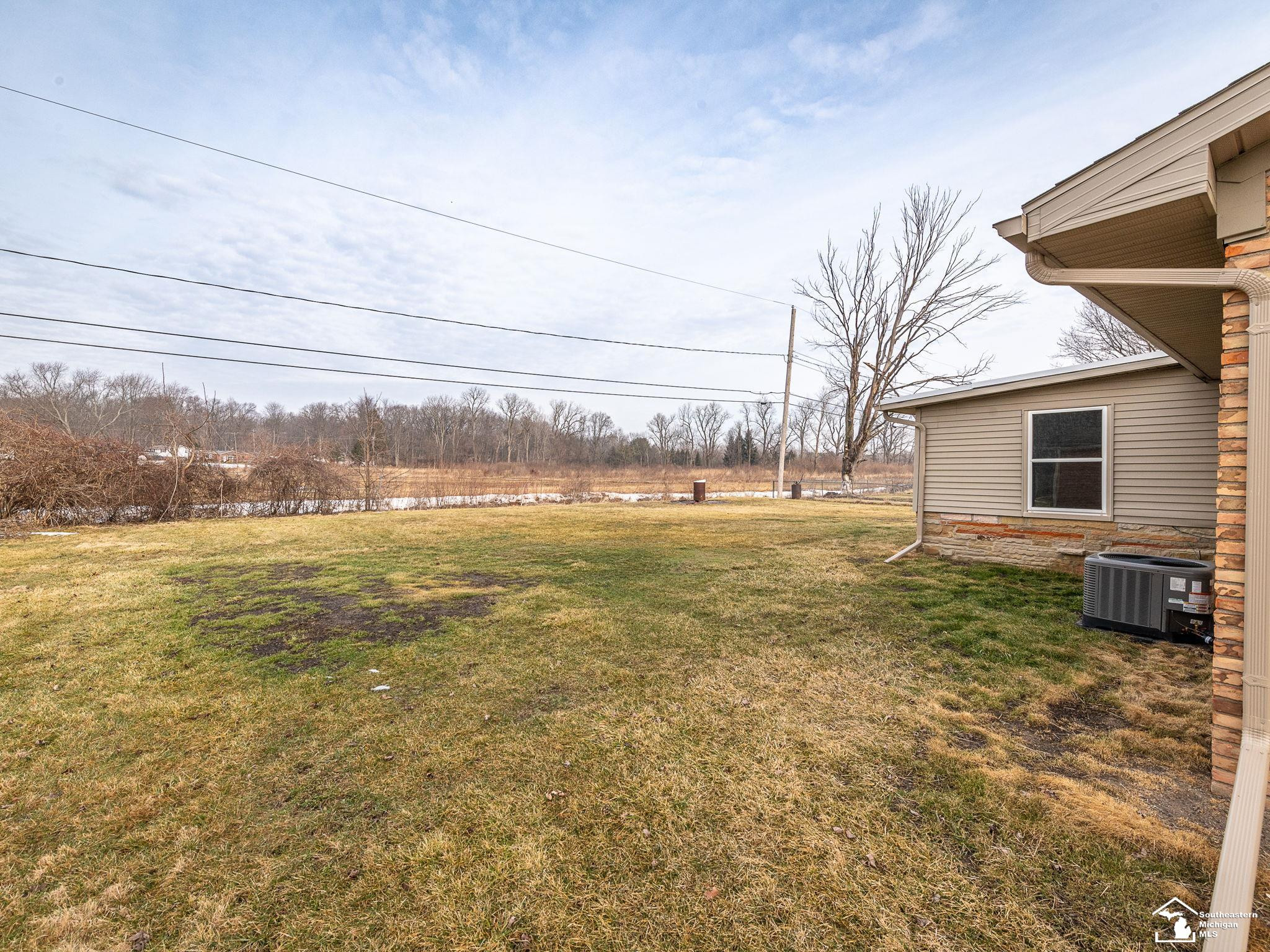 11685 Brookshire Drive, Temperance, MI 48182 — Photo 26