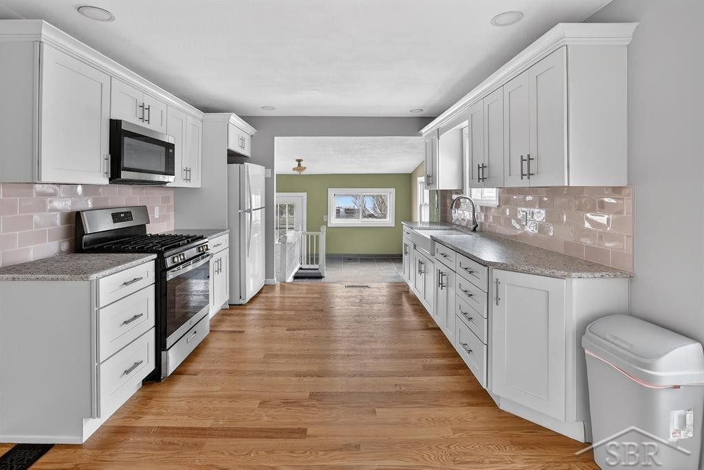 304 Main Street, Bay City, MI 48706 — Photo 12