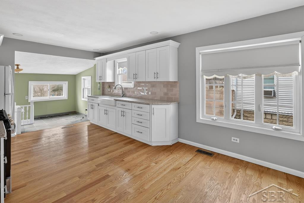 304 Main Street, Bay City, MI 48706 — Photo 16