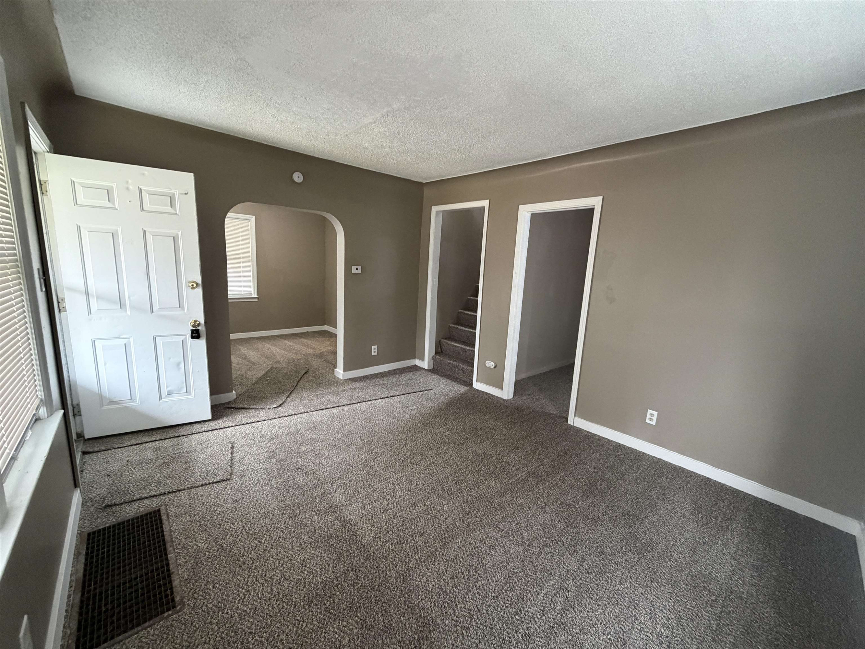 806 Alvord Avenue, Flint, MI 48507 — Photo 2