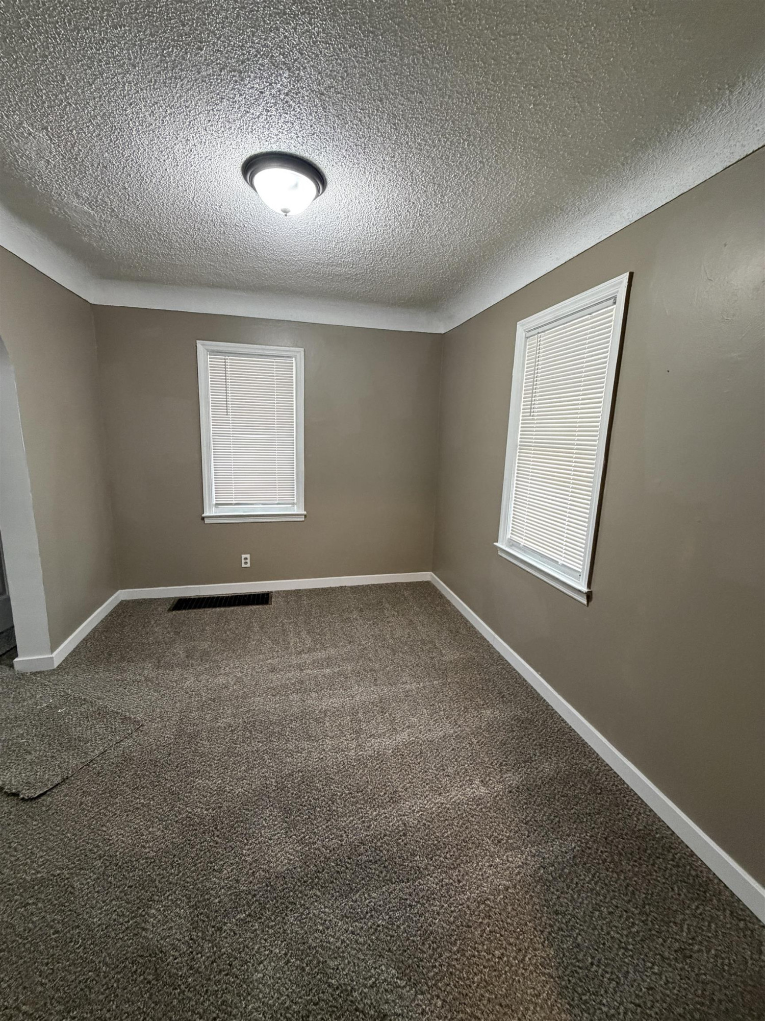 806 Alvord Avenue, Flint, MI 48507 — Photo 4