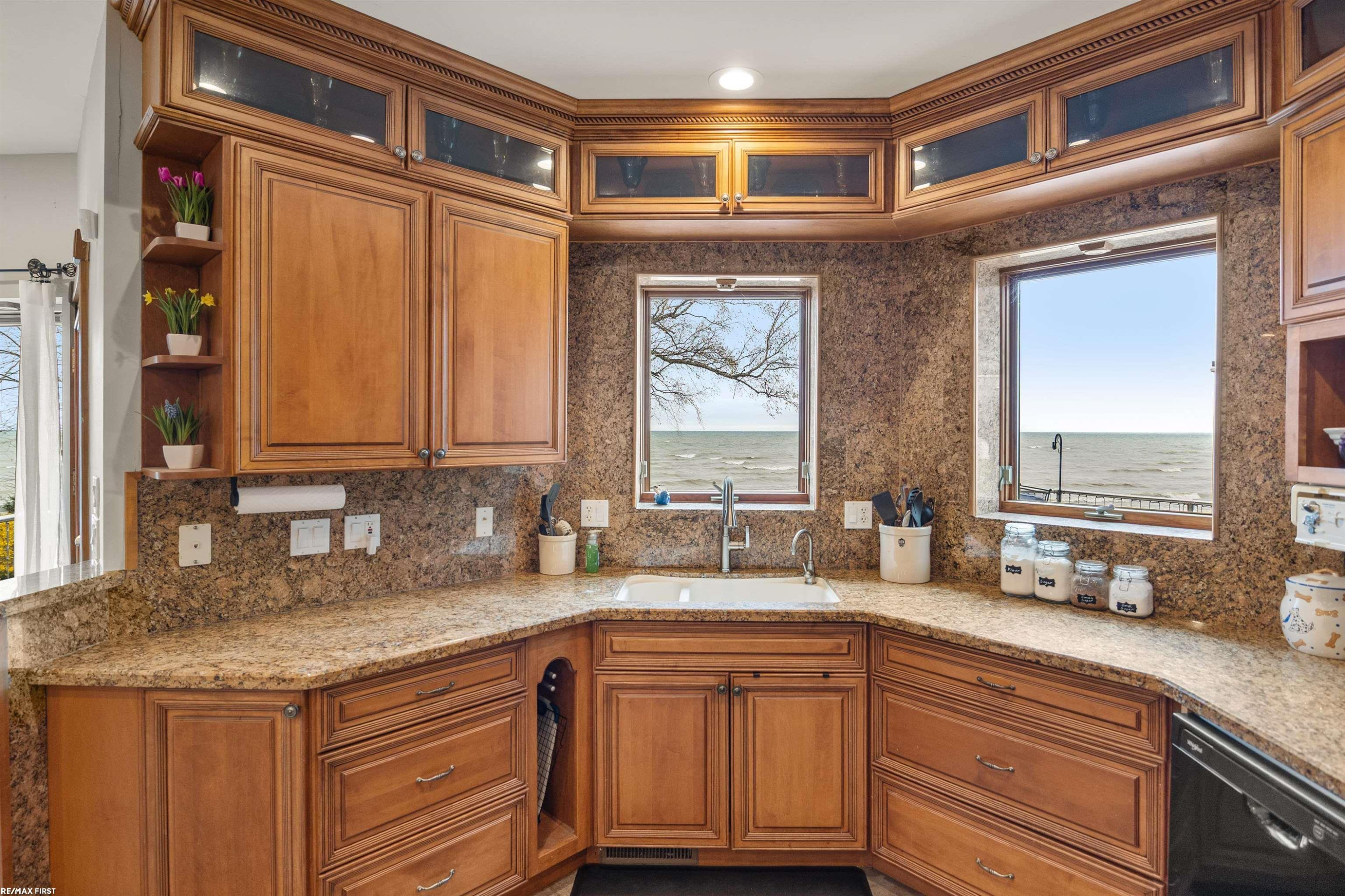 3864 Lakeshore Road, Deckerville, MI 48427 — Photo 8