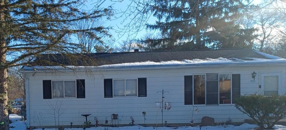 1061 Harvard Avenue, Flint, MI 48505 — front exterior