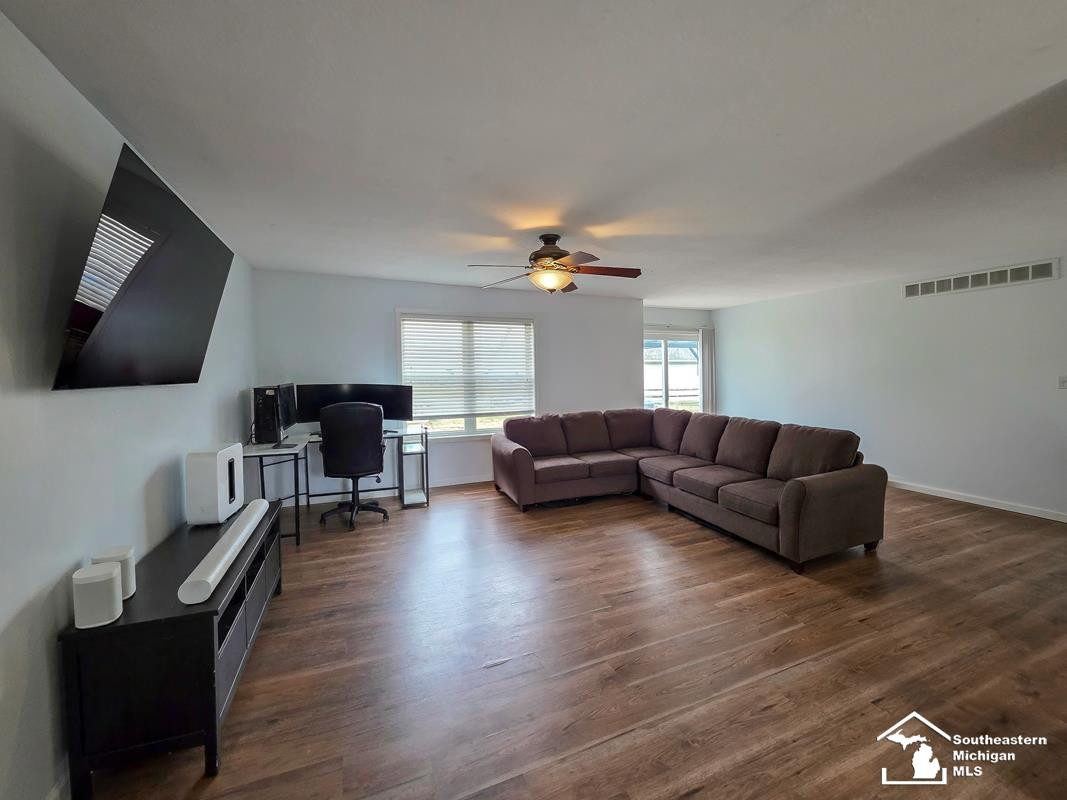 5206 Southpointe Parkway, Monroe, MI 48161 — Photo 5