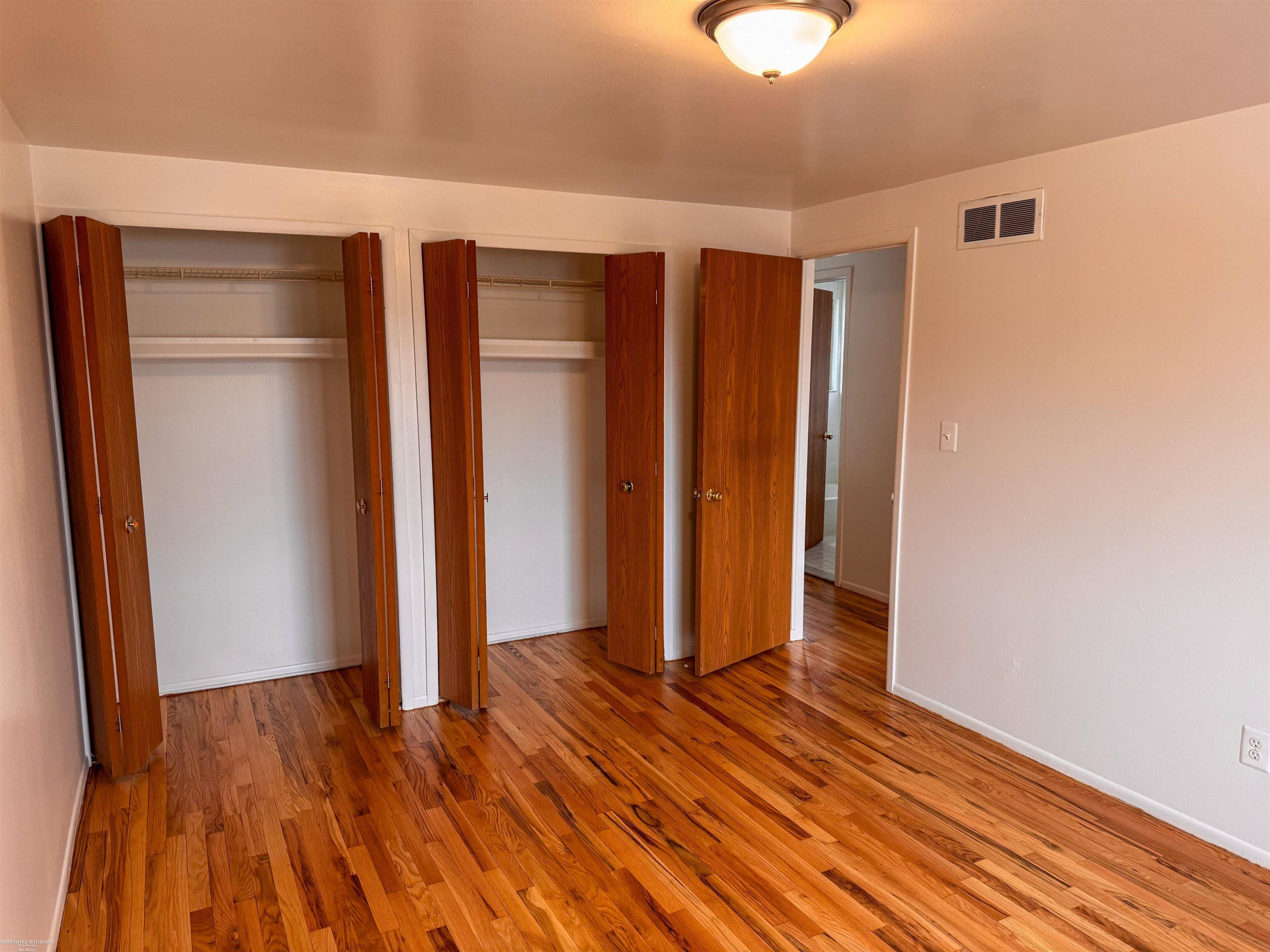 8653 Sterling Street, Center Line, MI 48015 — Photo 8