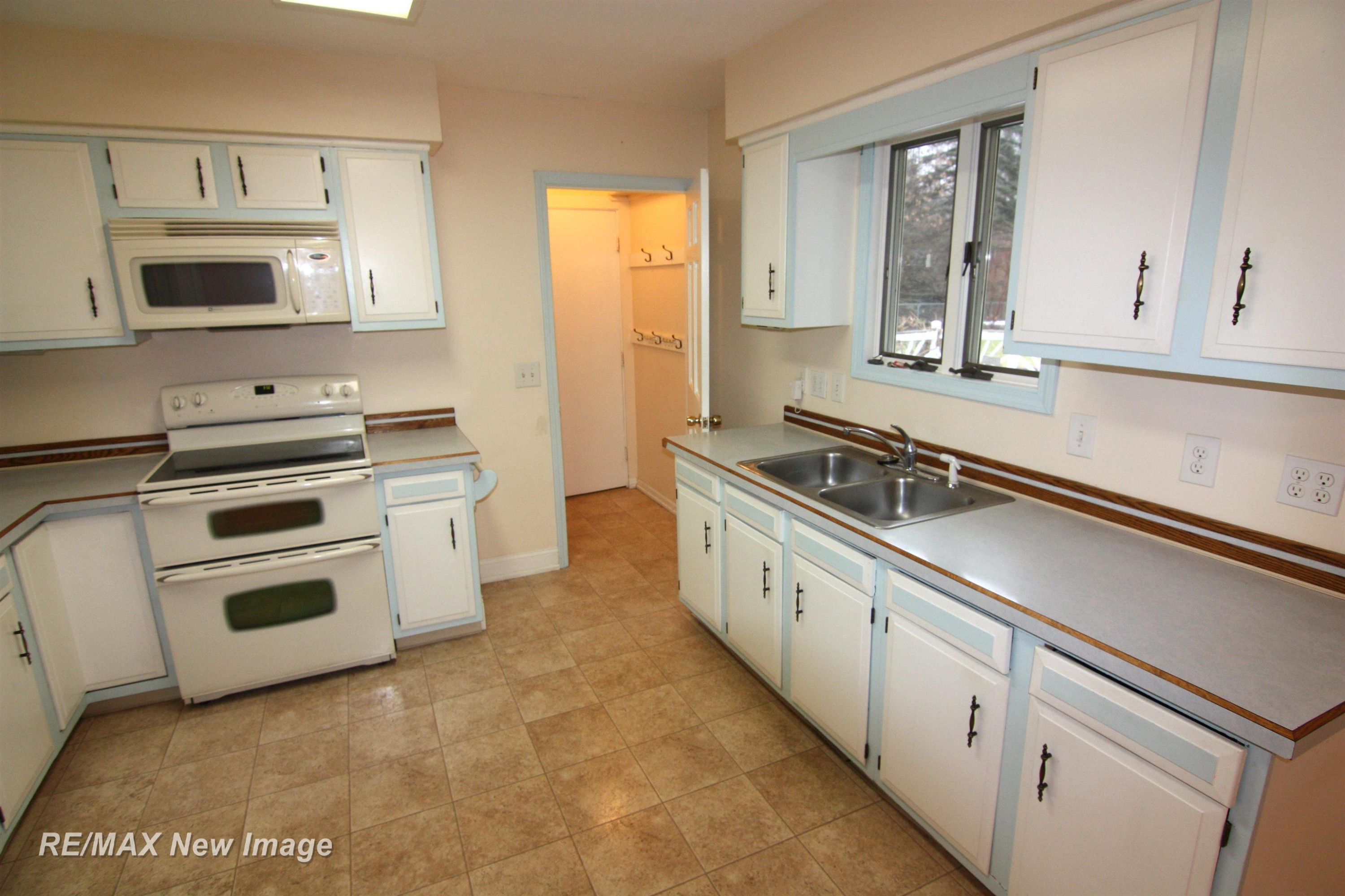 12495 Frost Road, Hemlock, MI 48626 — Photo 3