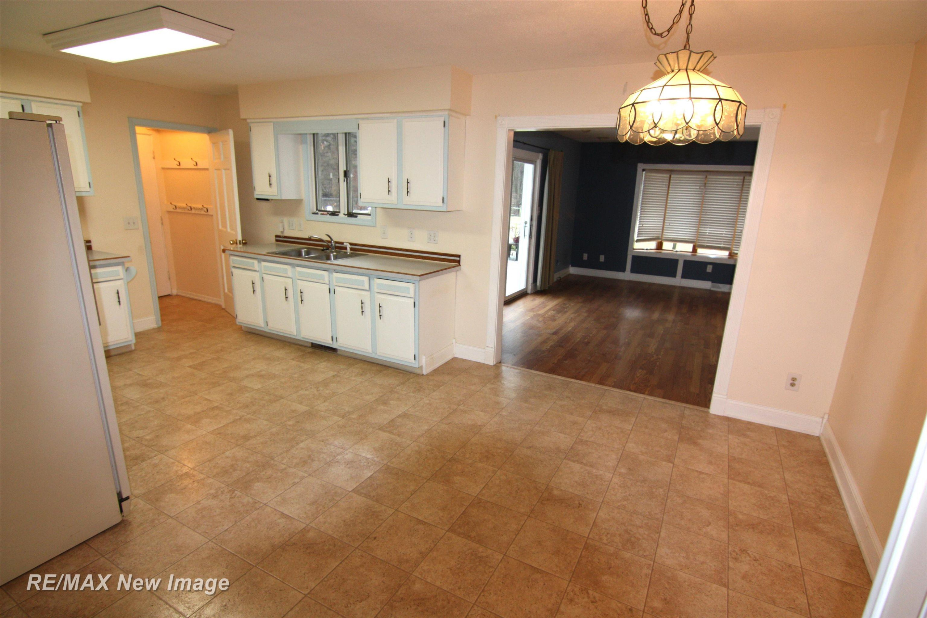 12495 Frost Road, Hemlock, MI 48626 — Photo 5
