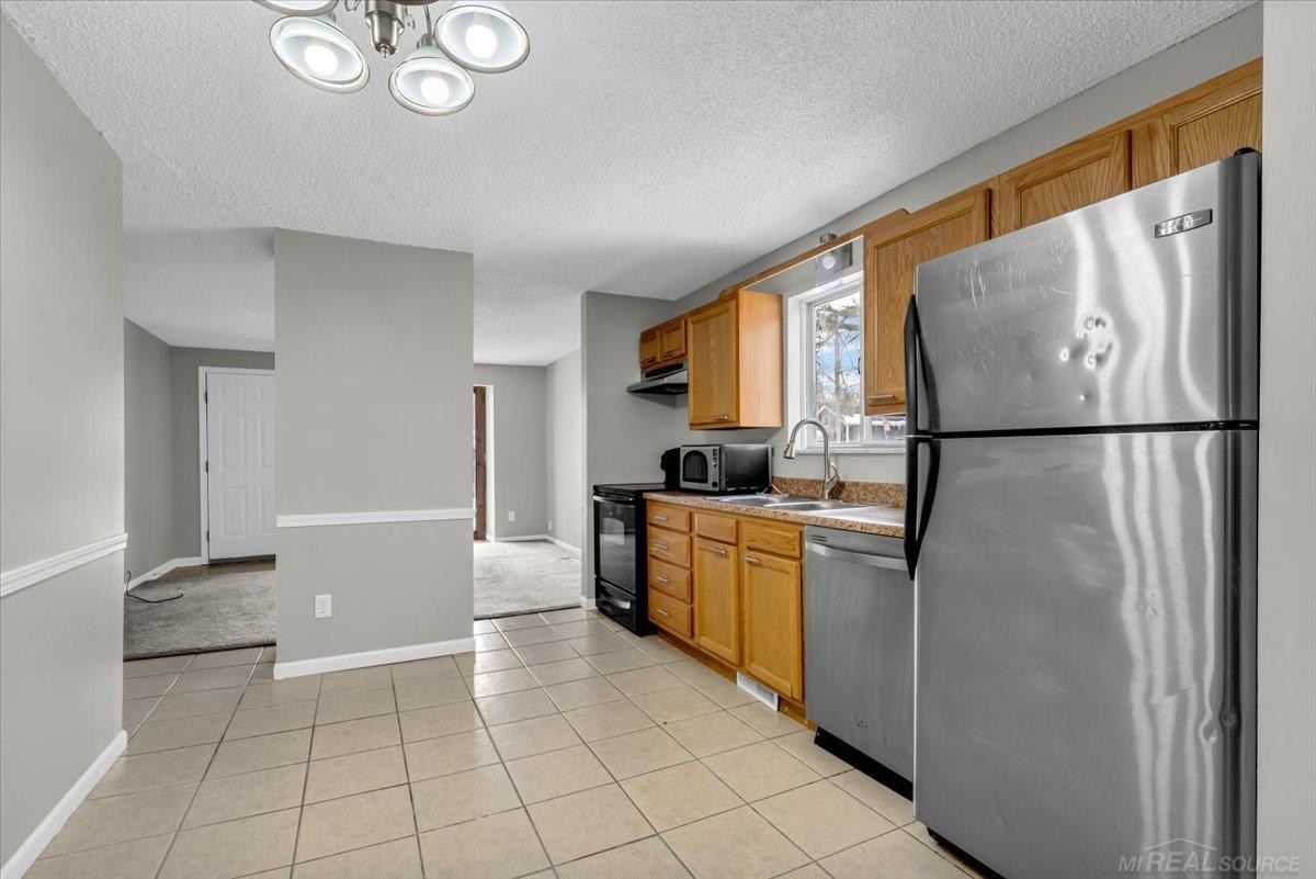 412 Orchard Street, MI 48079 — Photo 18