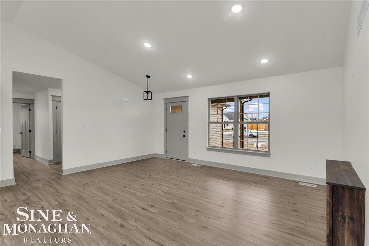 240 Oregon Avenue, Marysville, MI 48040 — Photo 8