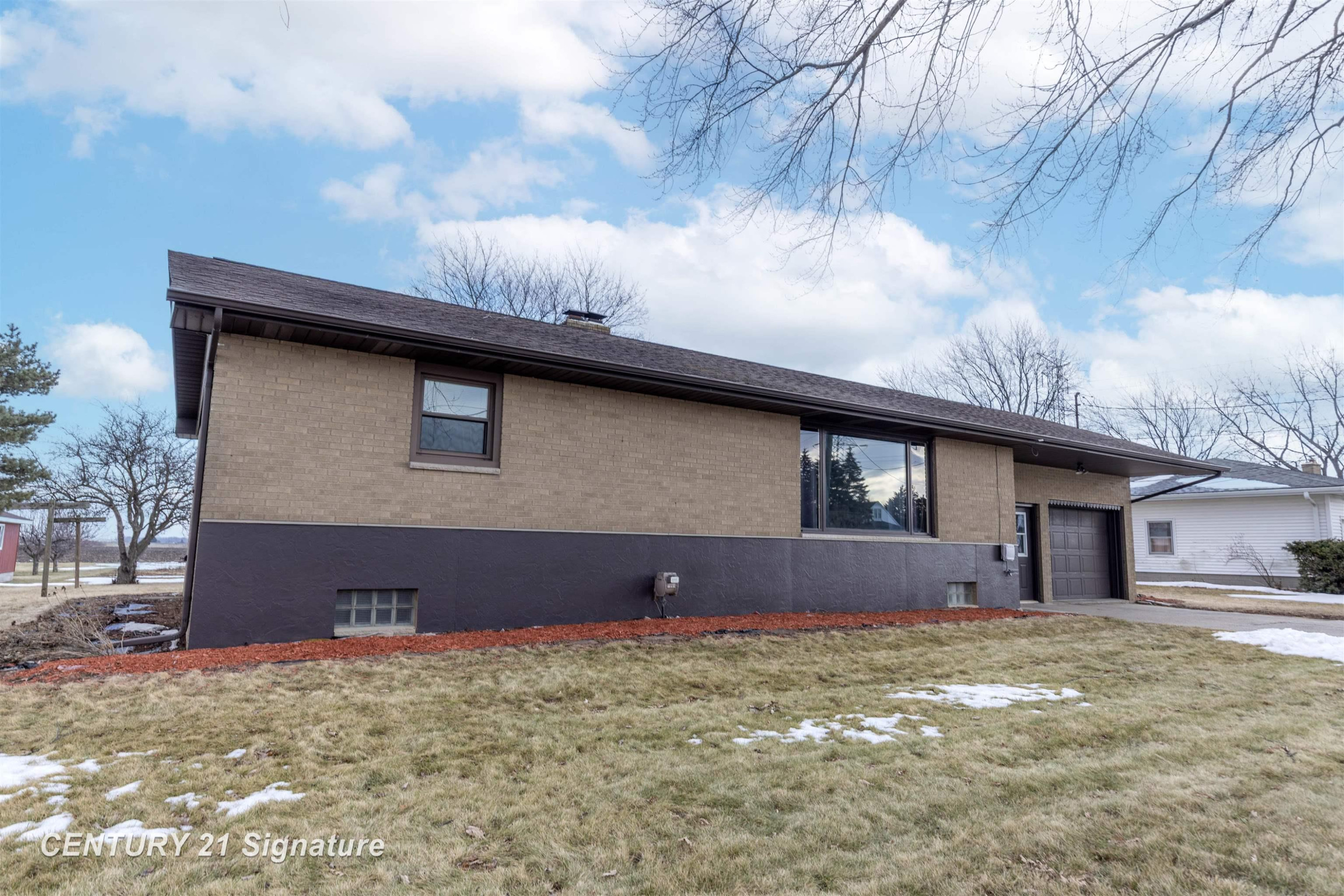 6867 S 3 Mile Road, Bay City, MI 48706 — Photo 2