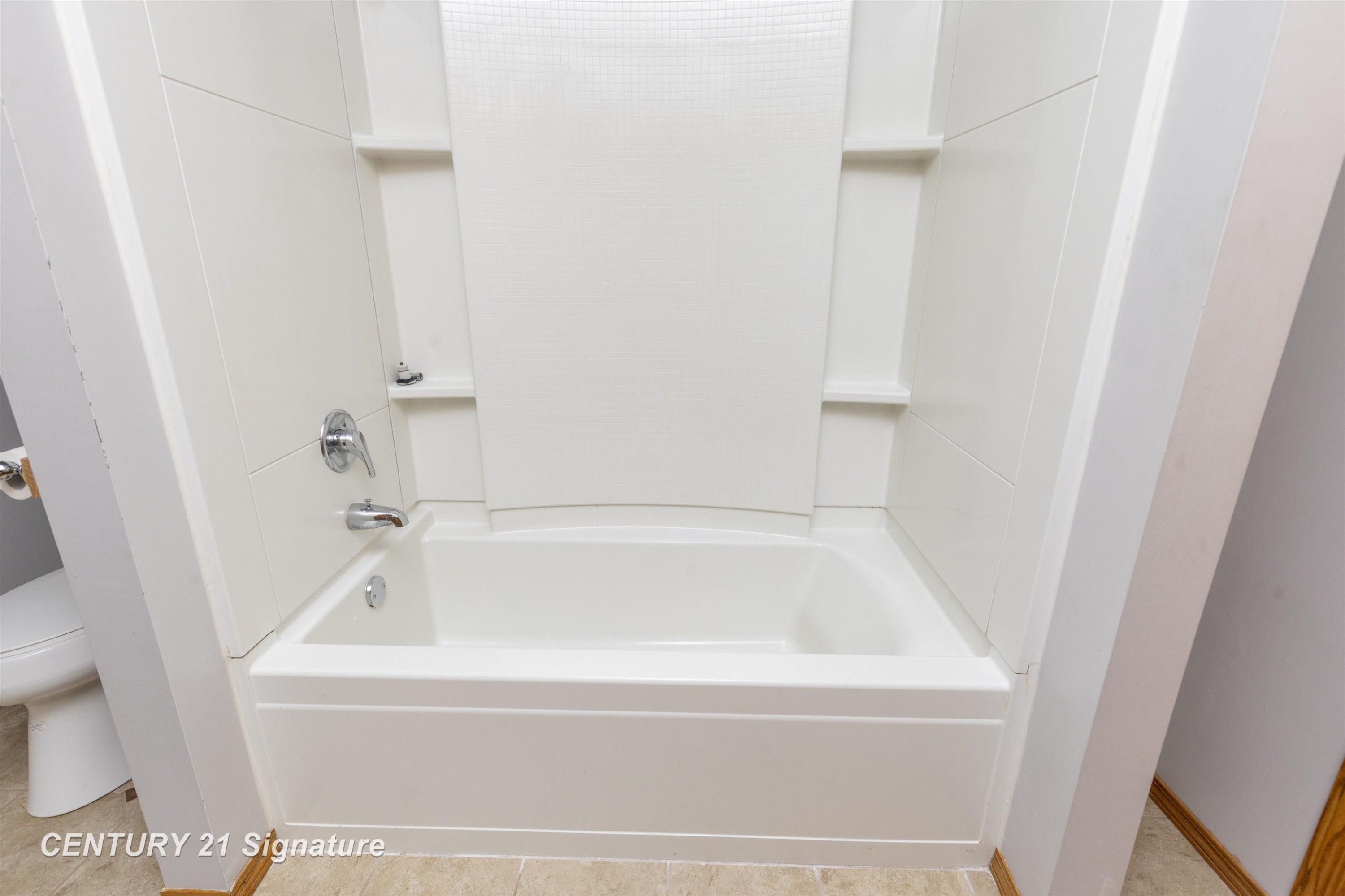6867 S 3 Mile Road, Bay City, MI 48706 — Photo 14