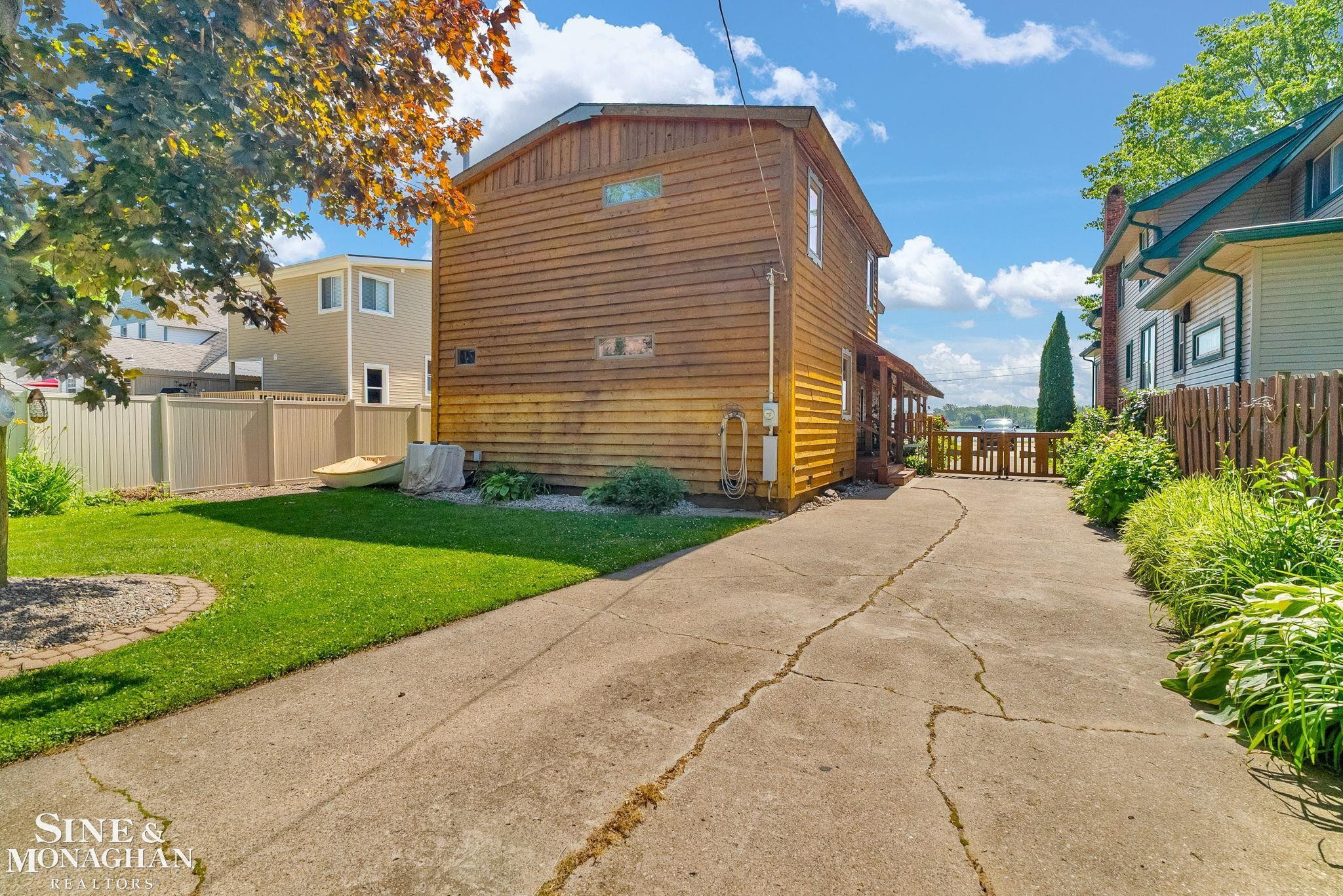 9898 N River Road, MI 48001 — Photo 56