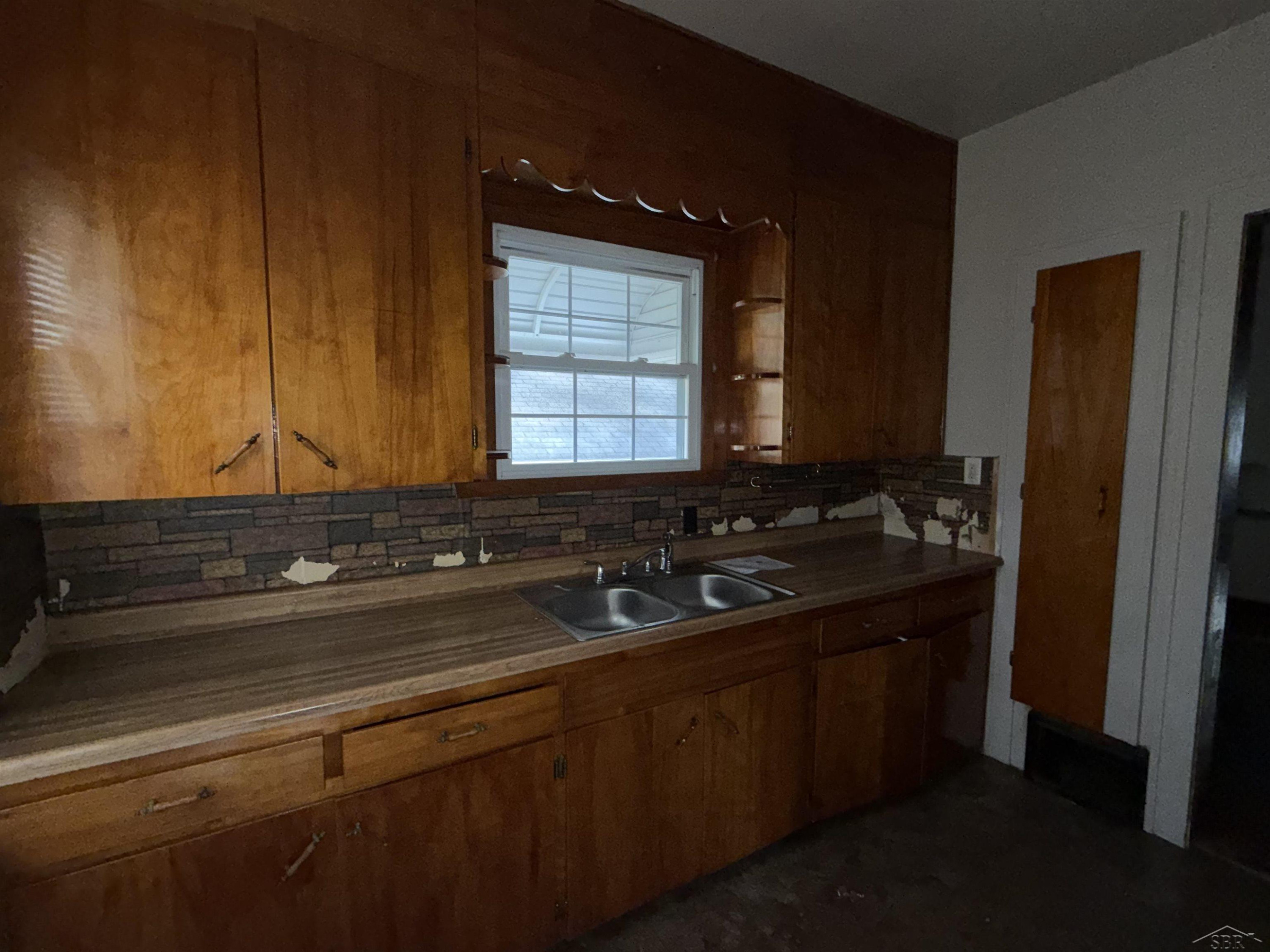 626 Stoker Drive, Saginaw, MI 48604 — Photo 7