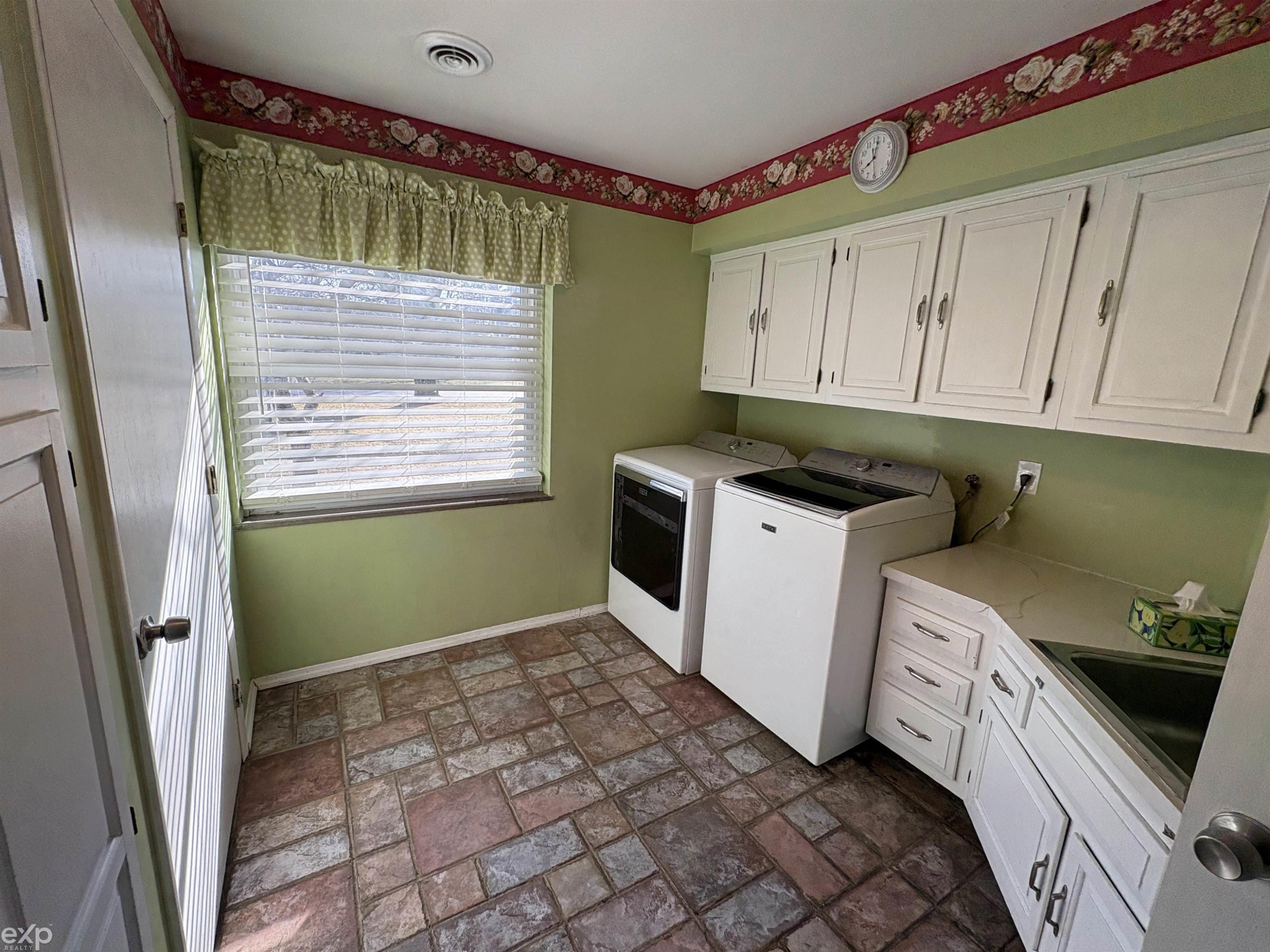 1476 Carress Court, Essexville, MI, 48732