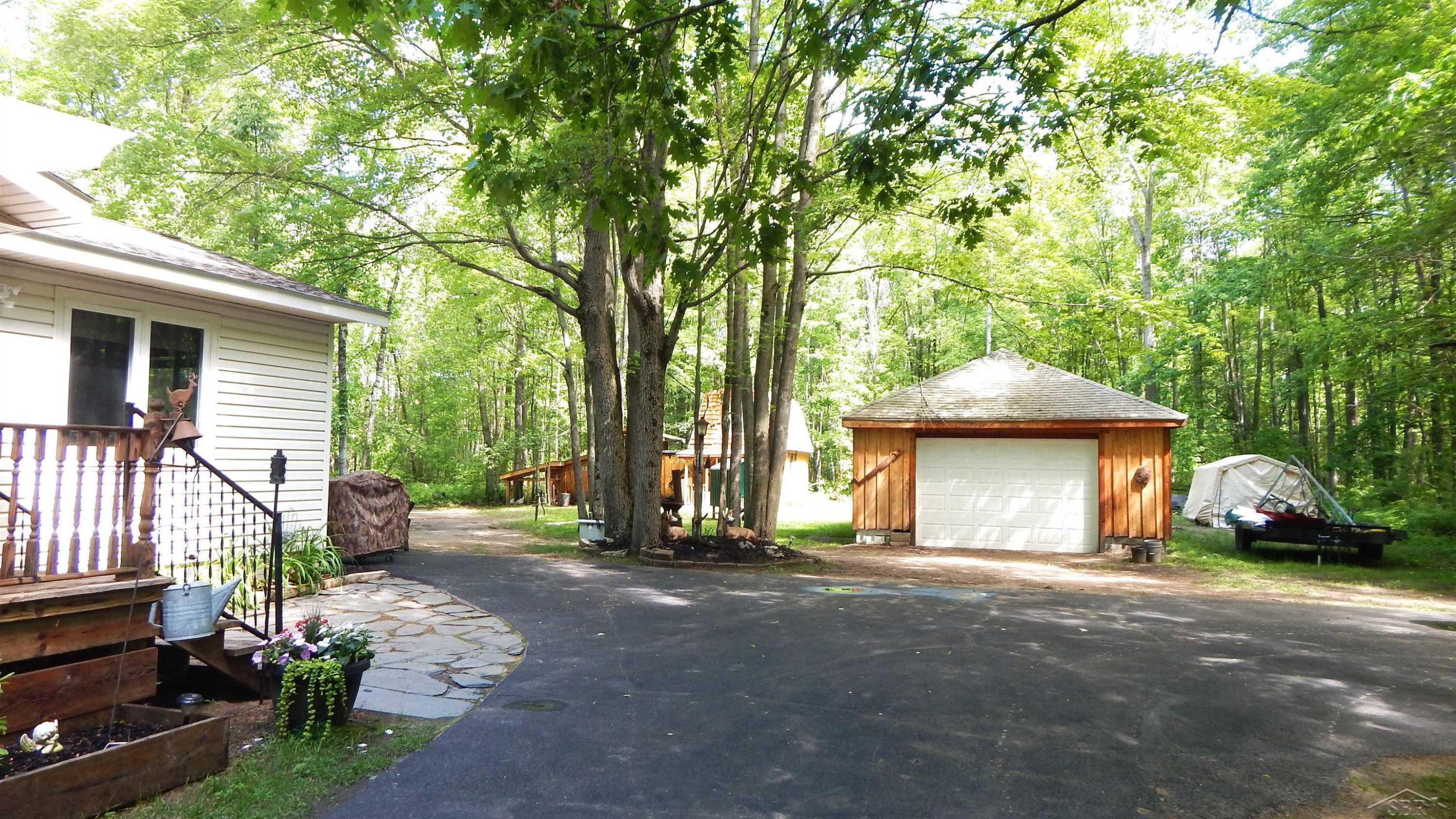 1252 W Erickson Road, Linwood, MI 48634 — Photo 18