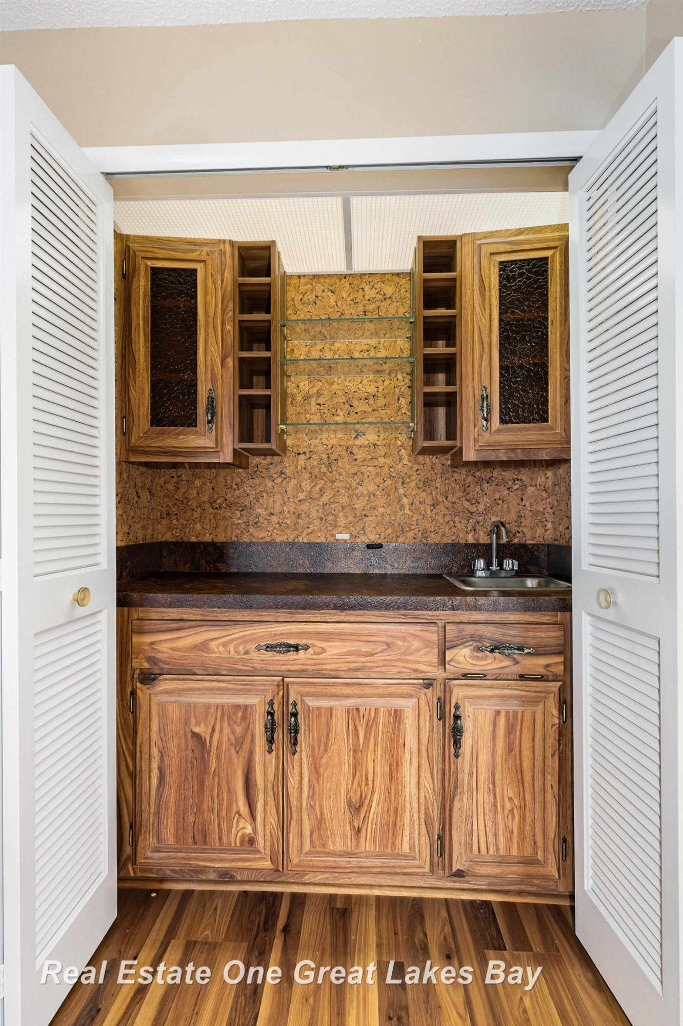 955 Kennely Road, J162, Saginaw, MI 48609 — Photo 12