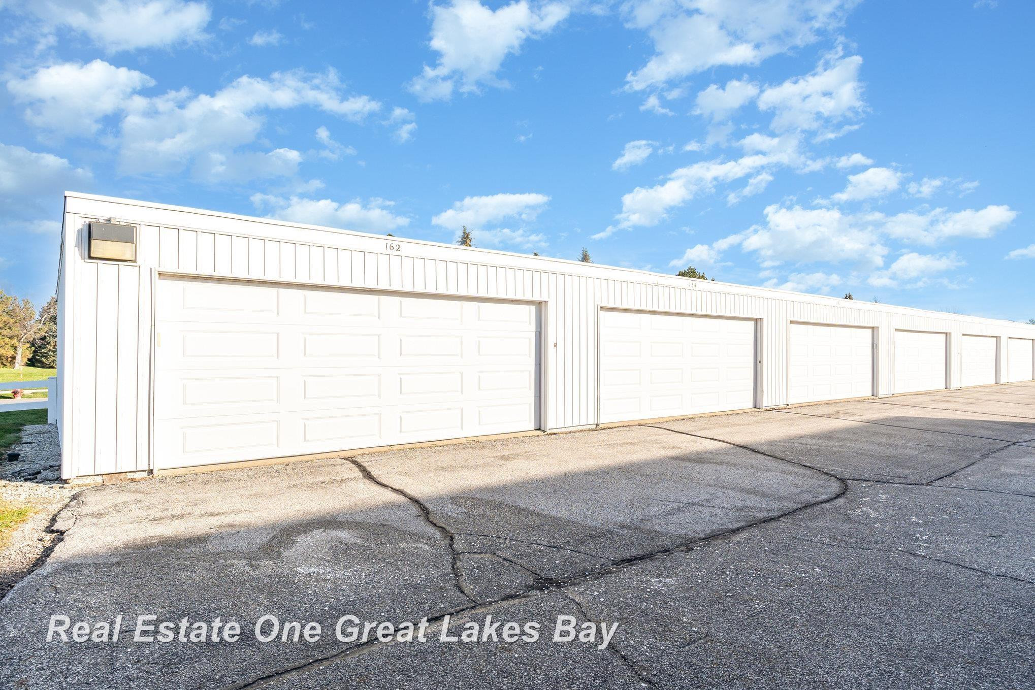 955 Kennely Road, J162, Saginaw, MI 48609 — Photo 24