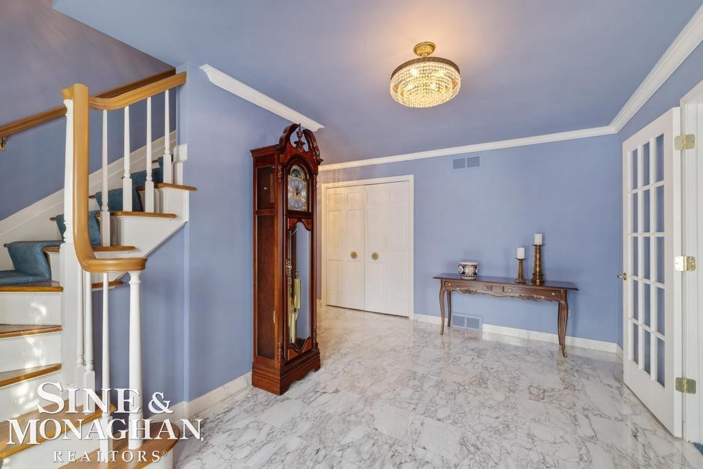 8 Lake Shore Lane, Grosse Pointe Shores, MI 48236 — Photo 9