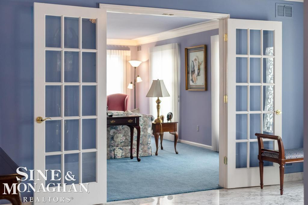 8 Lake Shore Lane, Grosse Pointe Shores, MI 48236 — Photo 11