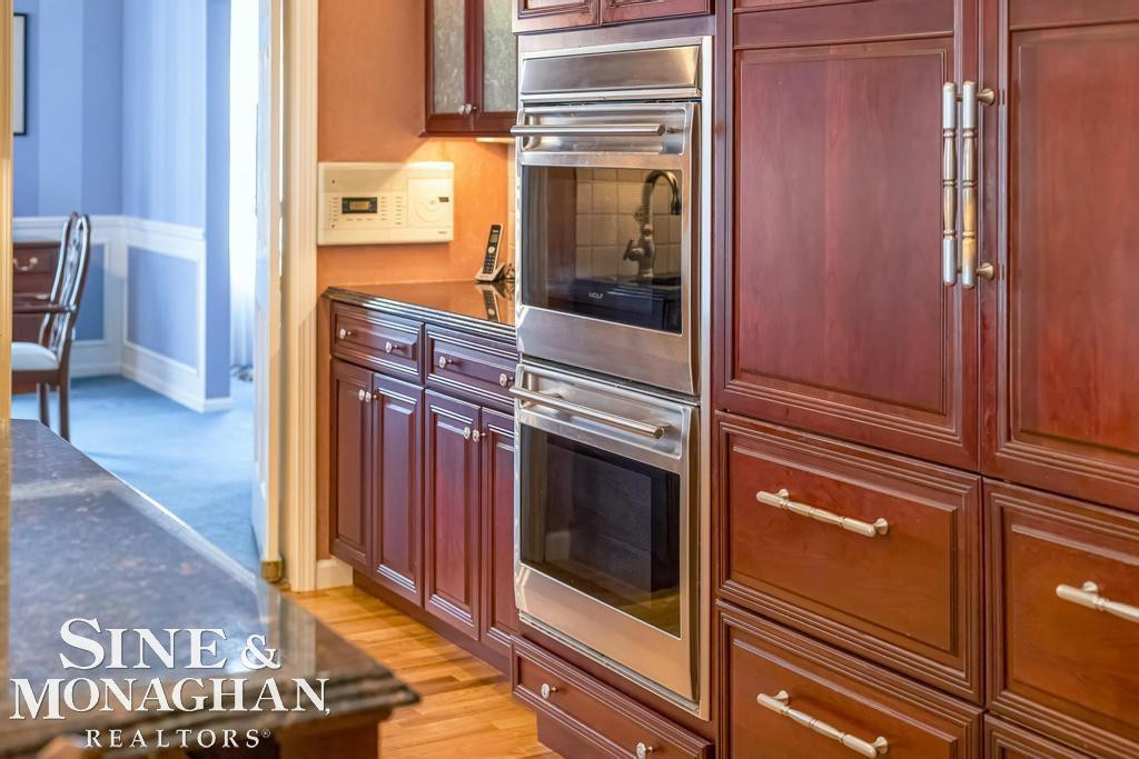 8 Lake Shore Lane, Grosse Pointe Shores, MI 48236 — Photo 23