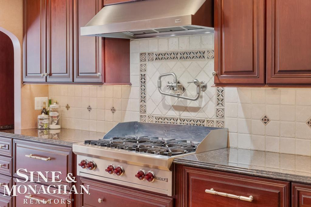 8 Lake Shore Lane, Grosse Pointe Shores, MI 48236 — Photo 28