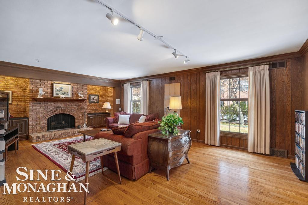 8 Lake Shore Lane, Grosse Pointe Shores, MI 48236 — Photo 41