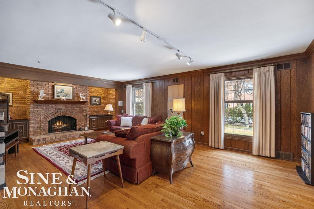 8 Lake Shore Lane, Grosse Pointe Shores, MI 48236 — Photo 42