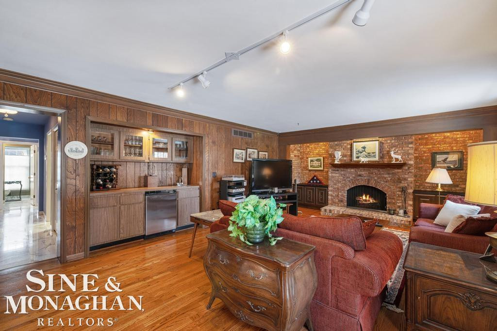 8 Lake Shore Lane, Grosse Pointe Shores, MI 48236 — Photo 43