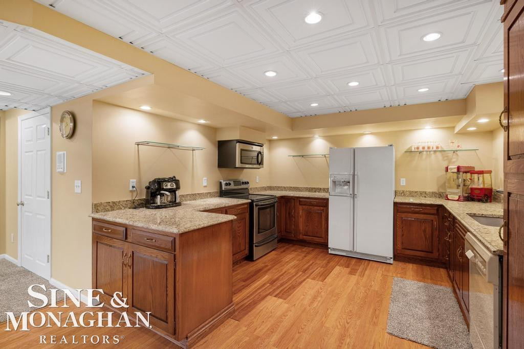 8 Lake Shore Lane, Grosse Pointe Shores, MI 48236 — Photo 71