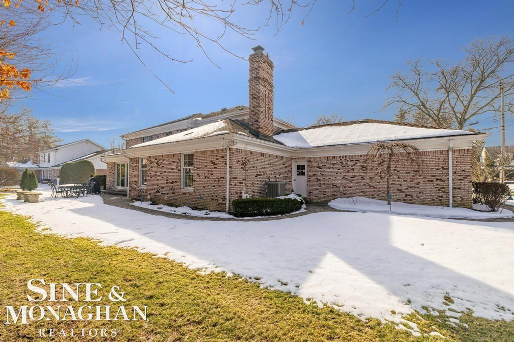 8 Lake Shore Lane, Grosse Pointe Shores, MI 48236 — Photo 79