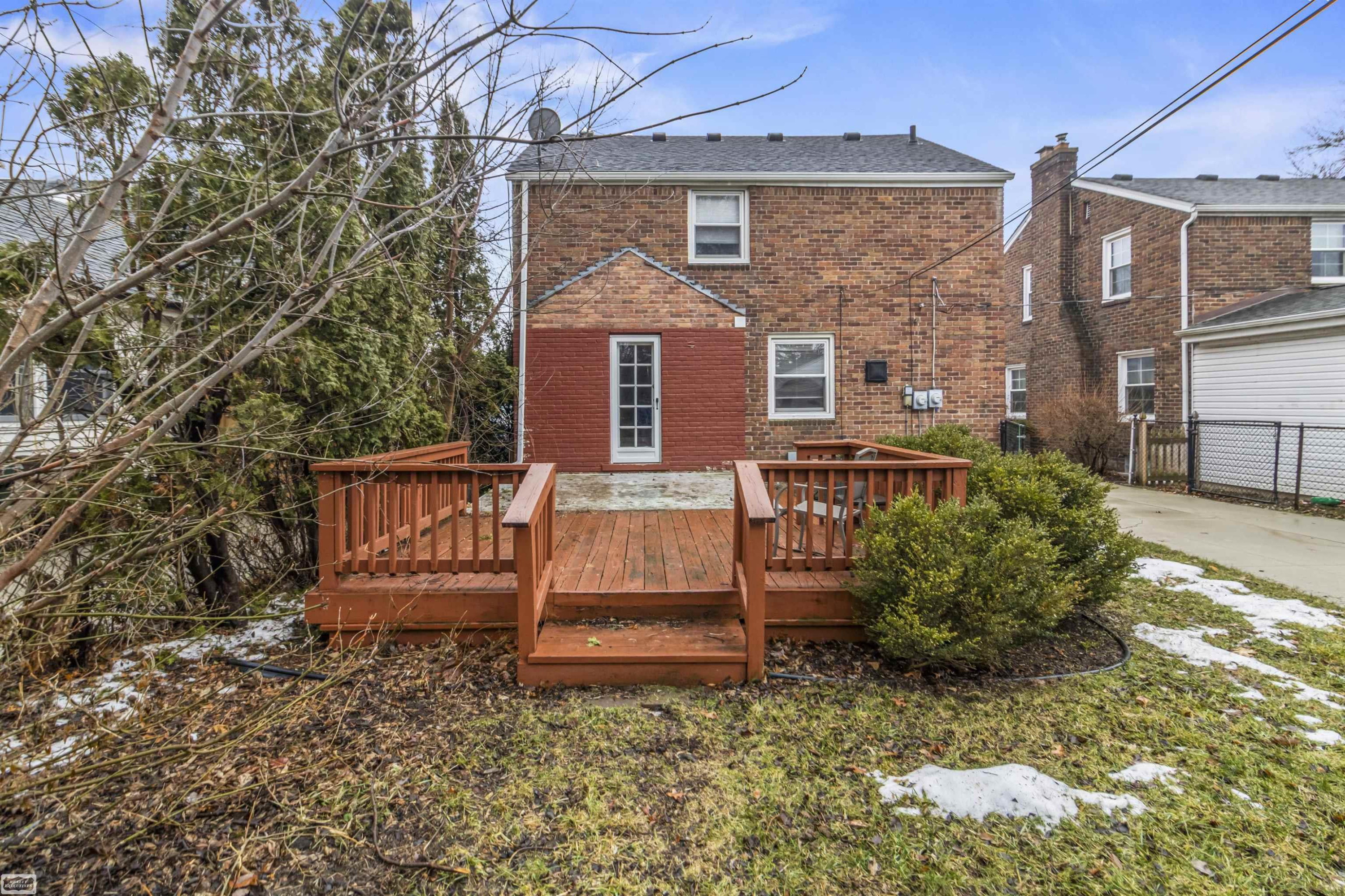 1744 Huntington Street, Grosse Pointe Woods, MI 48236 — Photo 4
