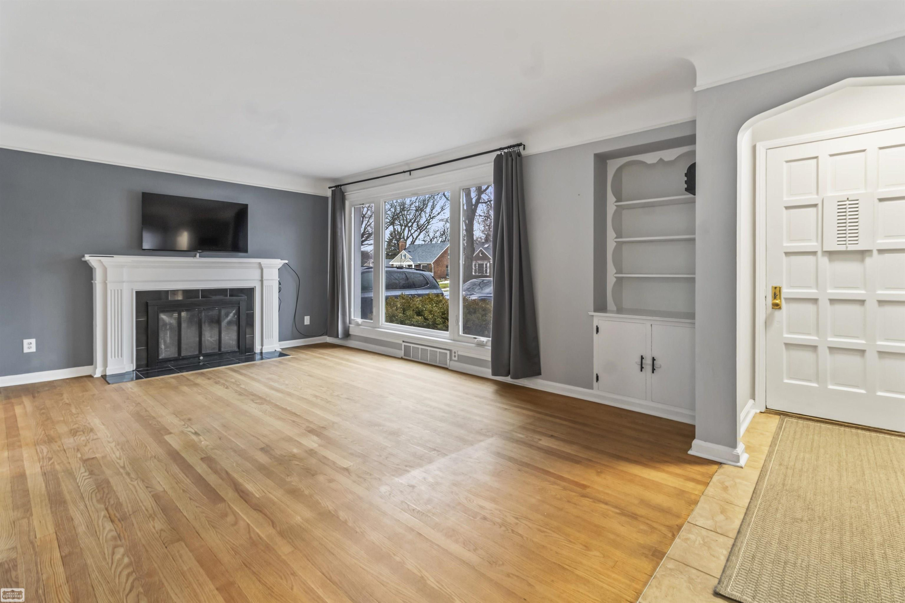 1744 Huntington Street, Grosse Pointe Woods, MI 48236 — Photo 10