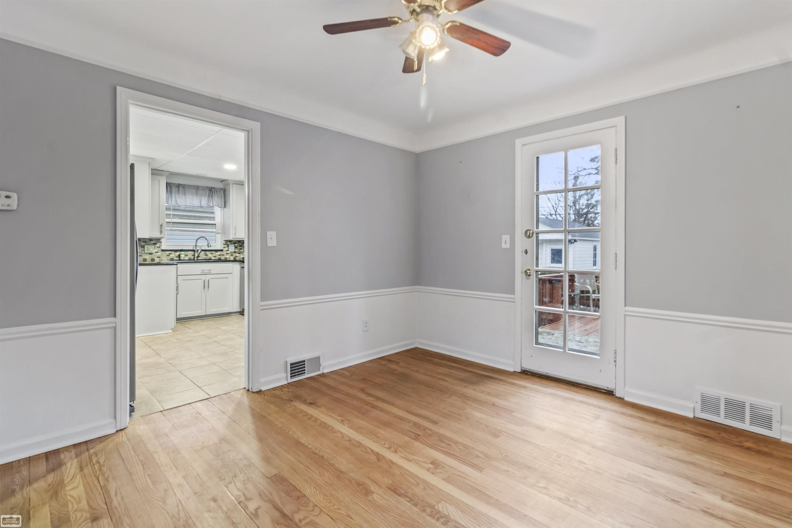 1744 Huntington Street, Grosse Pointe Woods, MI 48236 — Photo 17