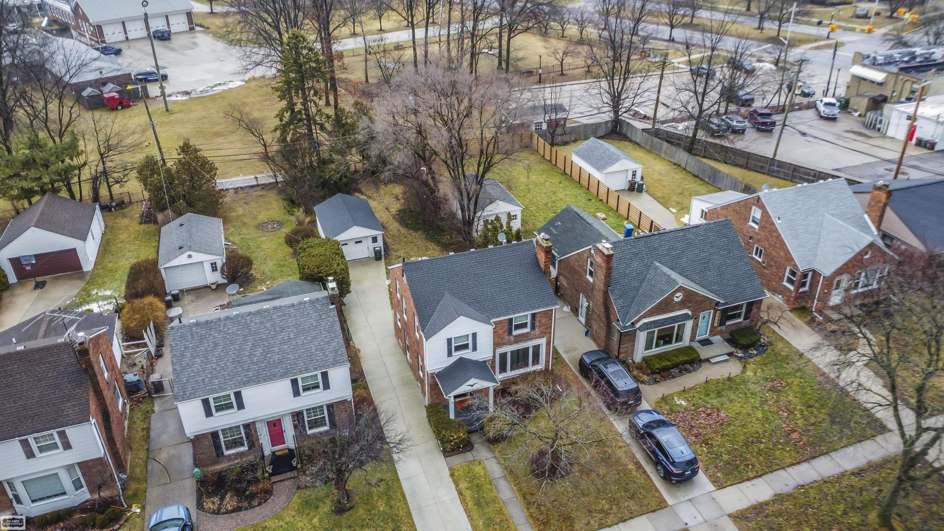 1744 Huntington Street, Grosse Pointe Woods, MI 48236 — Photo 30
